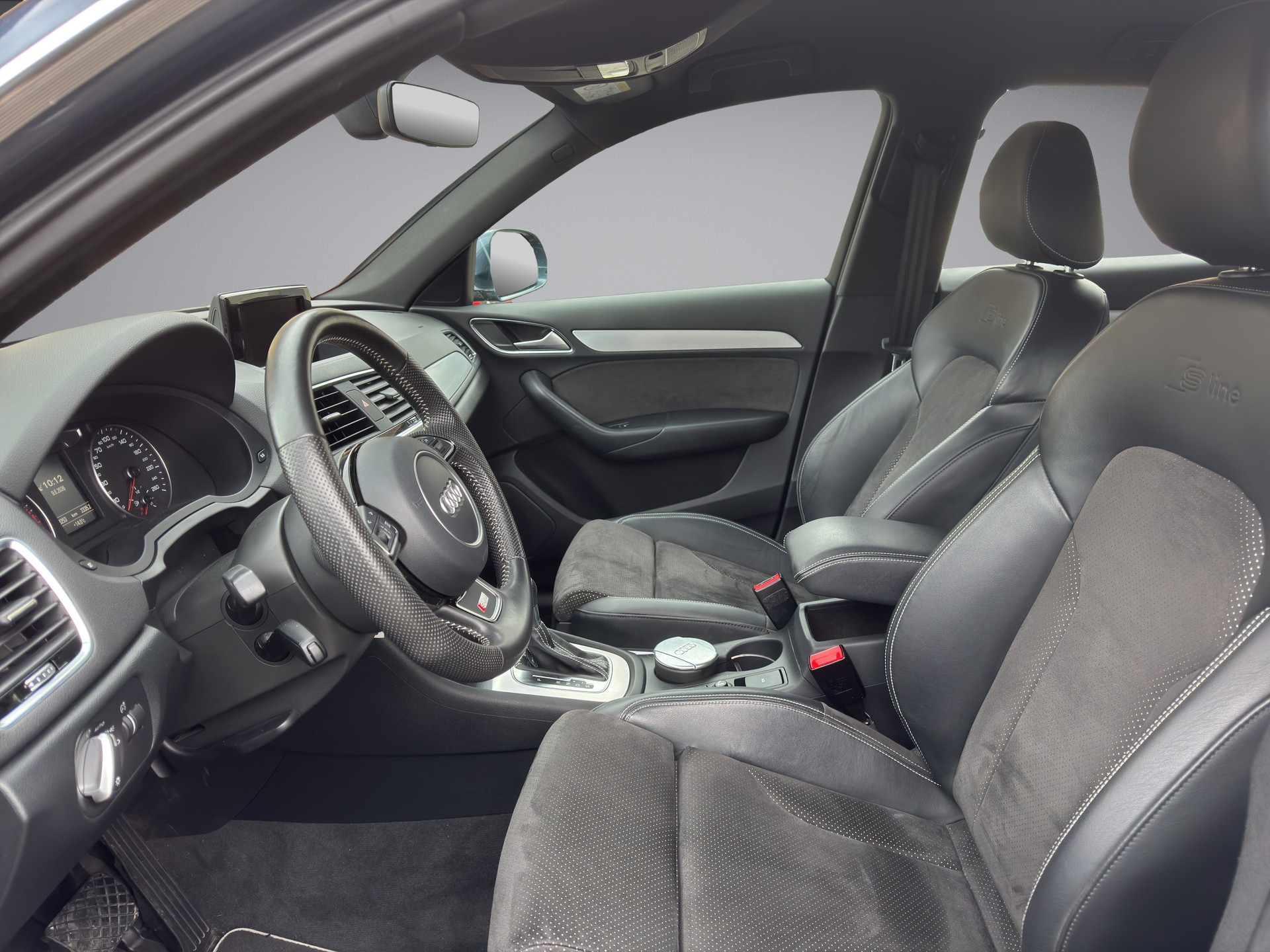 AUDI Q3 1.4 TFSI Sport S-Line S-Tronic-image-6