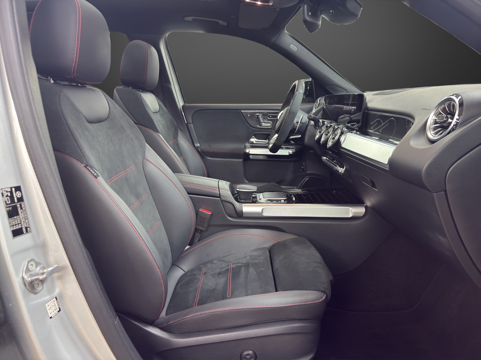 MERCEDES-BENZ GLB AMG 35 4M 8G-Tronic-image-11