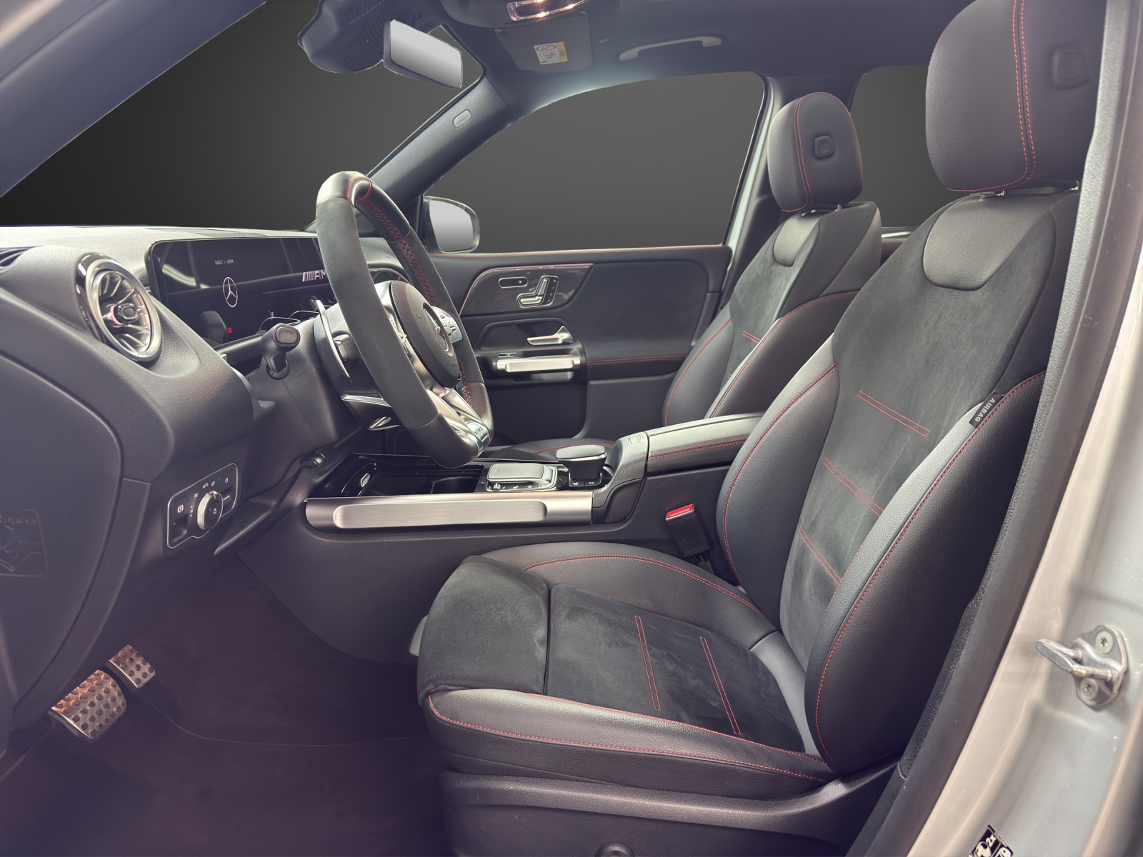 MERCEDES-BENZ GLB AMG 35 4M 8G-Tronic-image-9