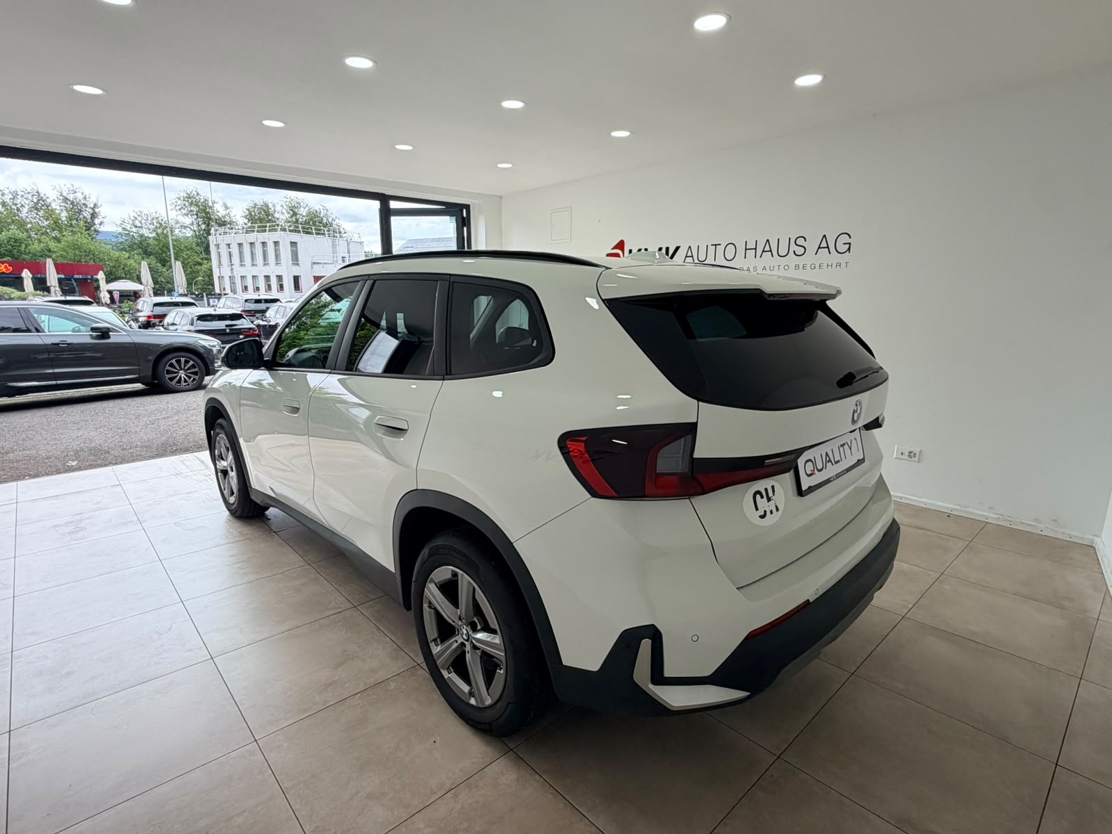 BMW X1 xDrive 20d 48V-image-4