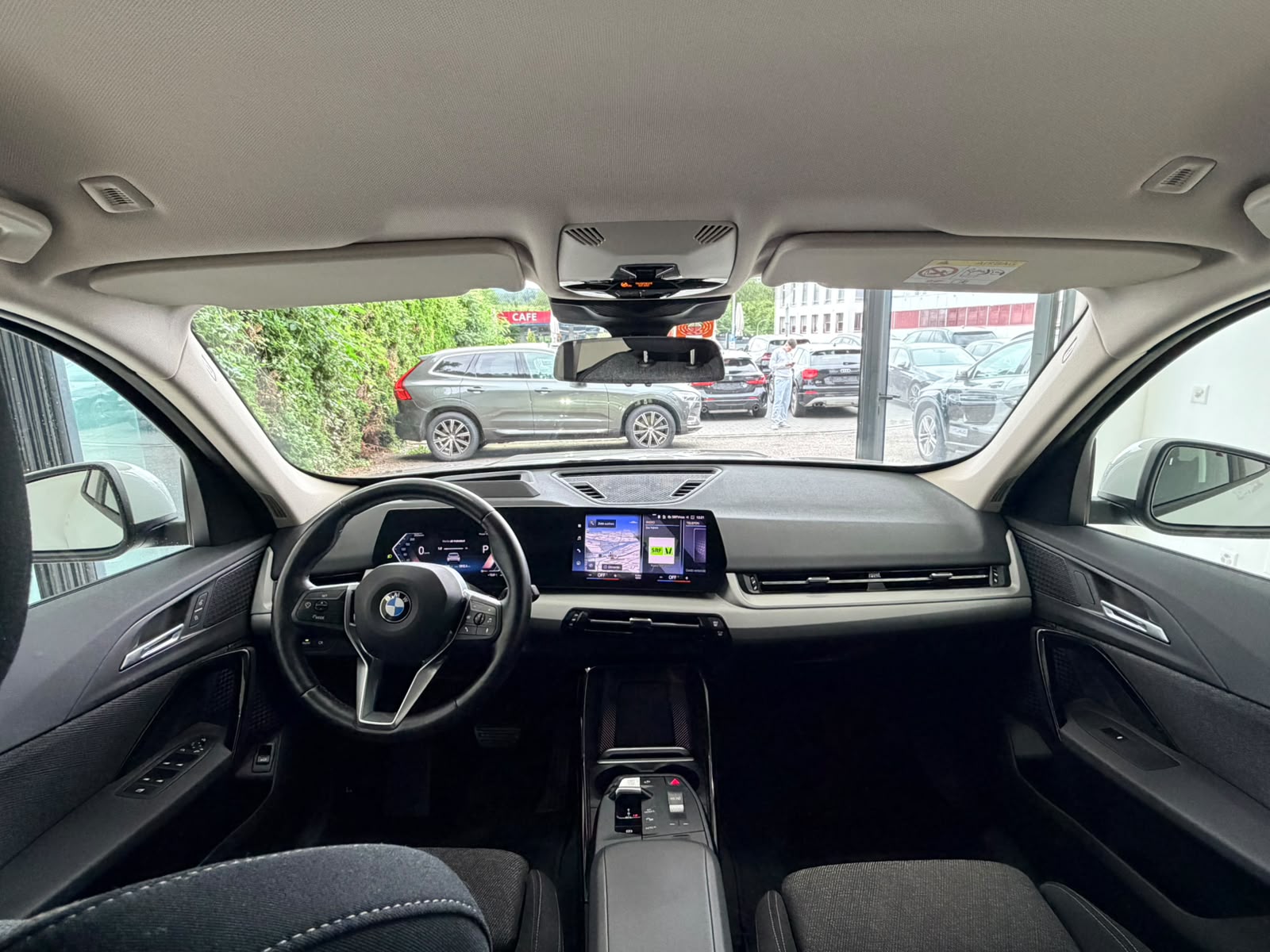 BMW X1 xDrive 20d 48V-image-7