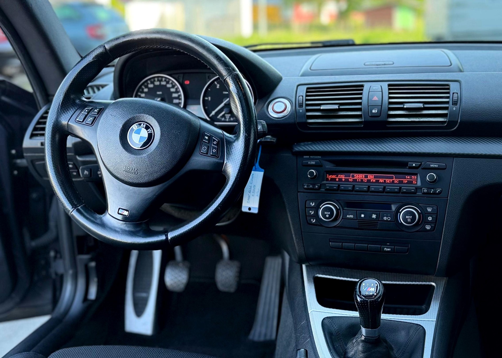 BMW 123d Coupé M-Sportpaket (CH)-image-9