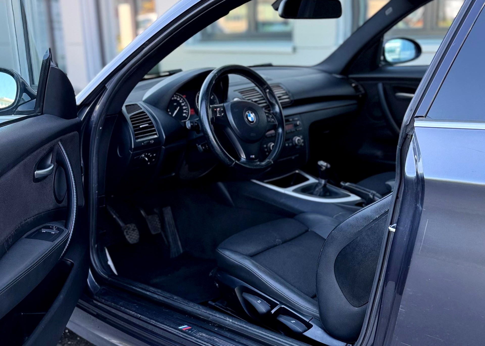 BMW 123d Coupé M-Sportpaket (CH)-image-2