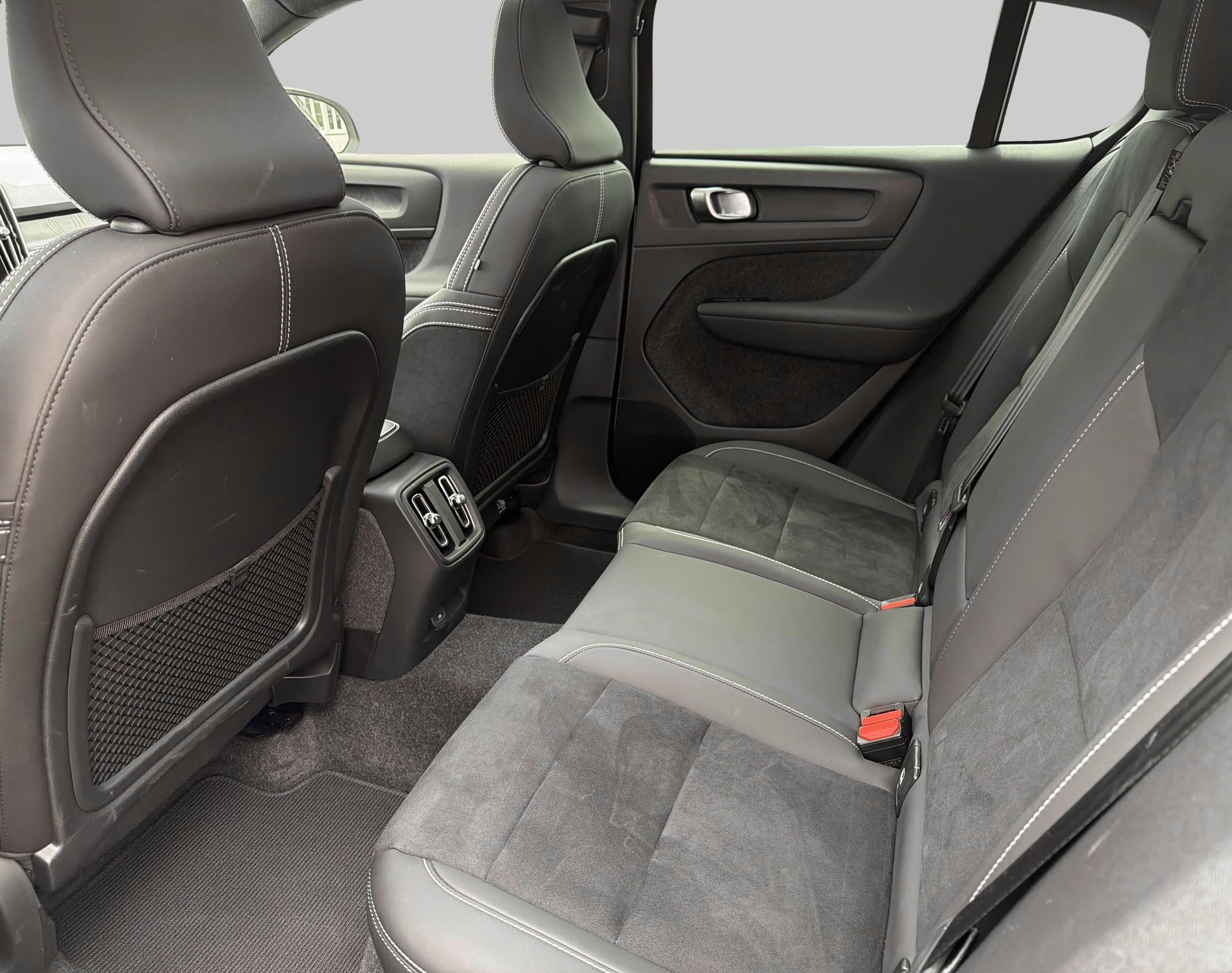 VOLVO C40 E80 Core-image-9