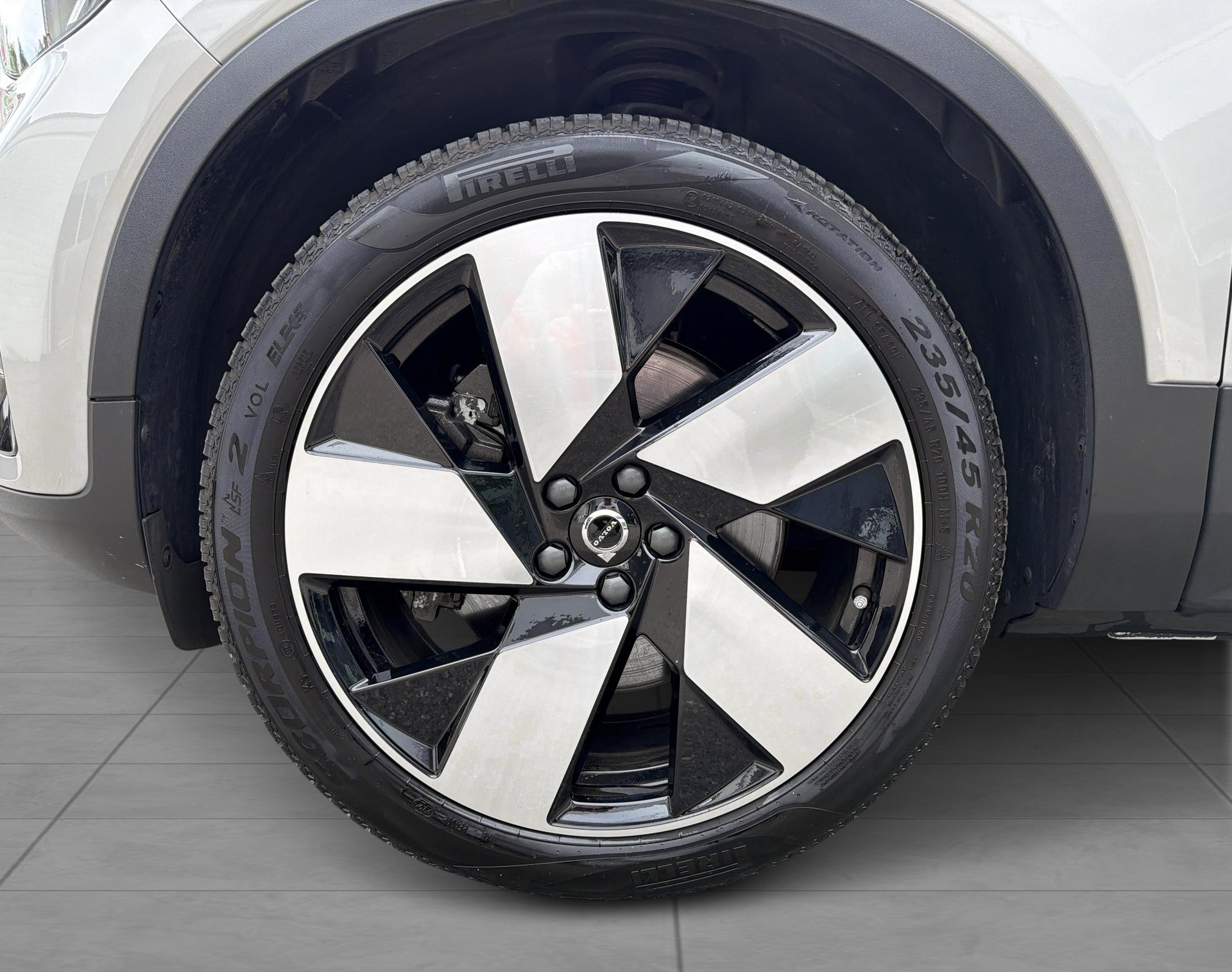 VOLVO C40 E80 Core-image-6