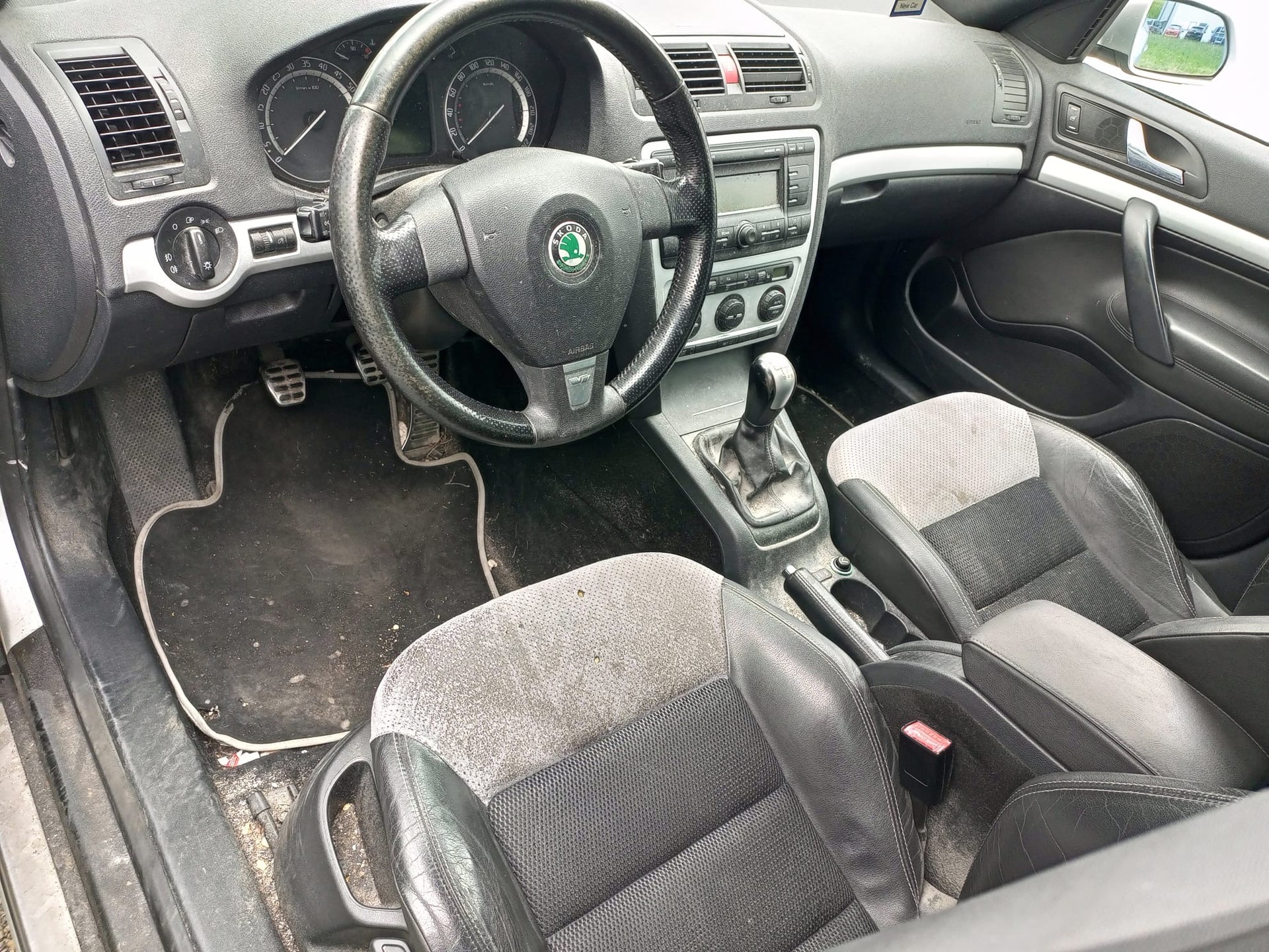 SKODA Octavia 2.0 TFSI RS-image-5