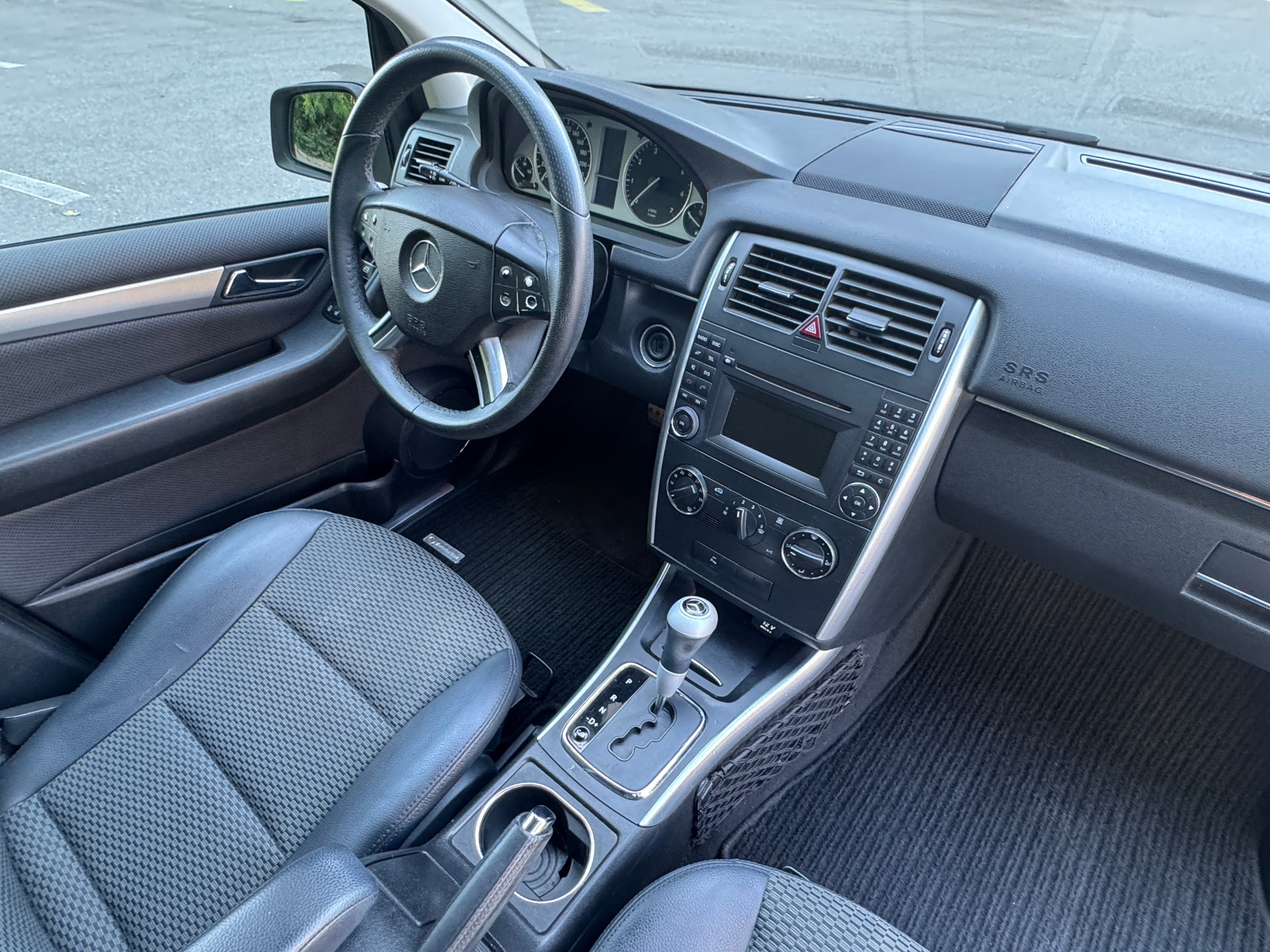 MERCEDES-BENZ B 200 Autotronic-image-11