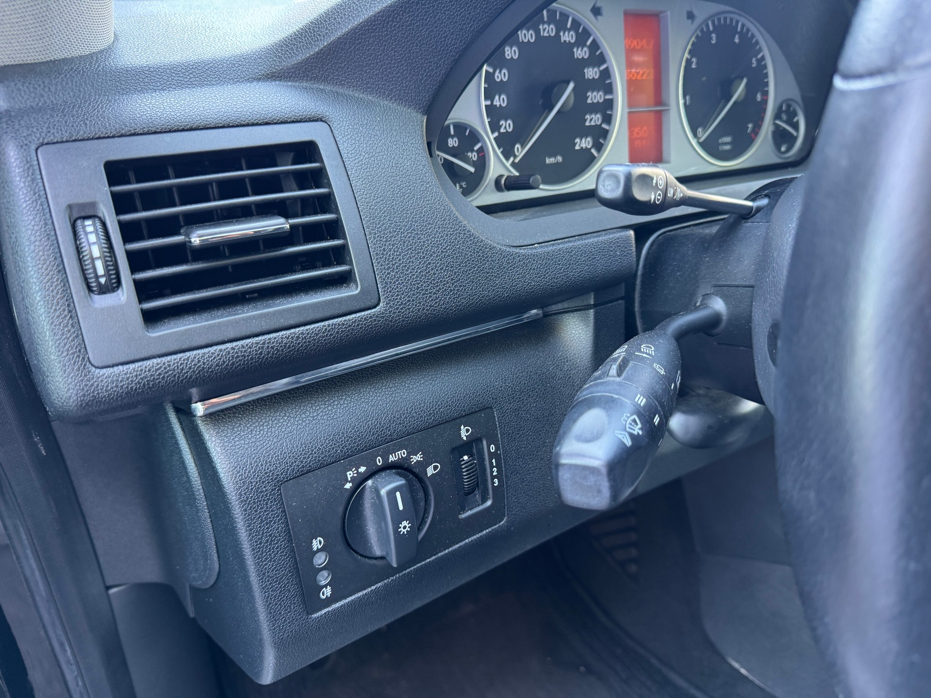 MERCEDES-BENZ B 200 Autotronic-image-12
