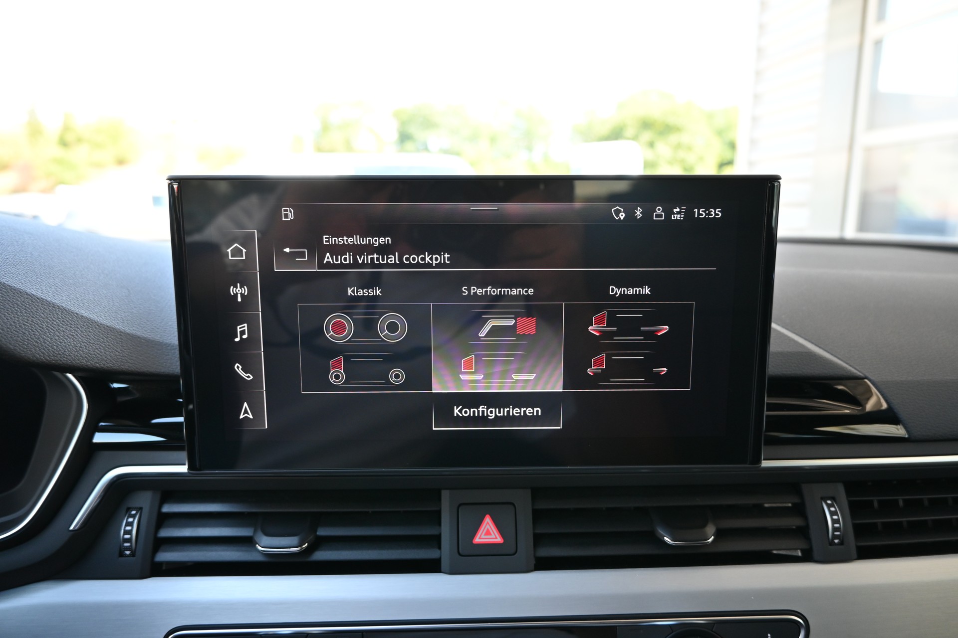 AUDI A4 Avant 40 TFSI S line S-tronic quattro + AHK 1700kg-image-27