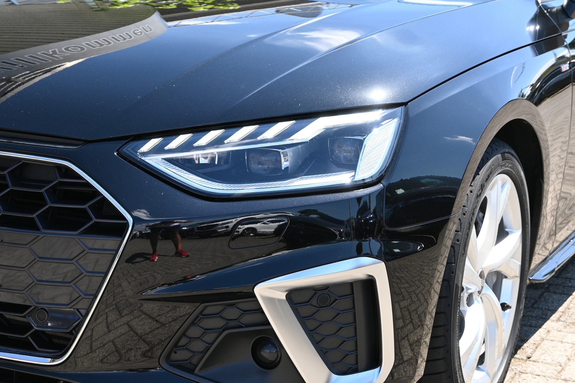AUDI A4 Avant 40 TFSI S line S-tronic quattro + AHK 1700kg-image-5