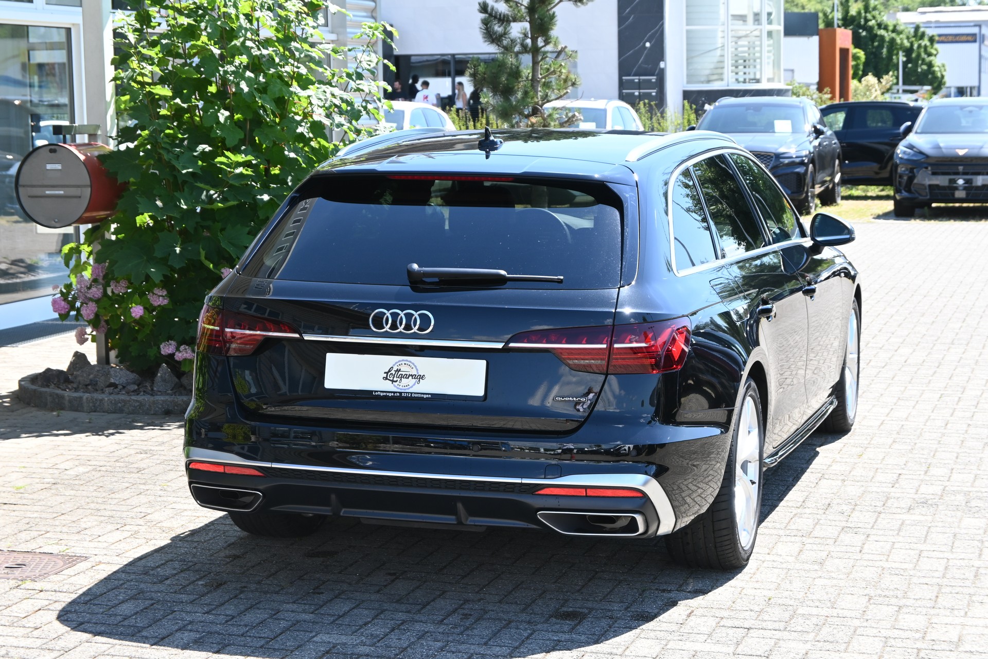 AUDI A4 Avant 40 TFSI S line S-tronic quattro + AHK 1700kg-image-4