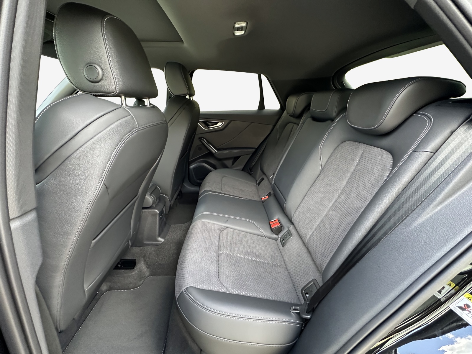 AUDI Q2 40 TFSI S line Attraction quattro S-tronic-image-11