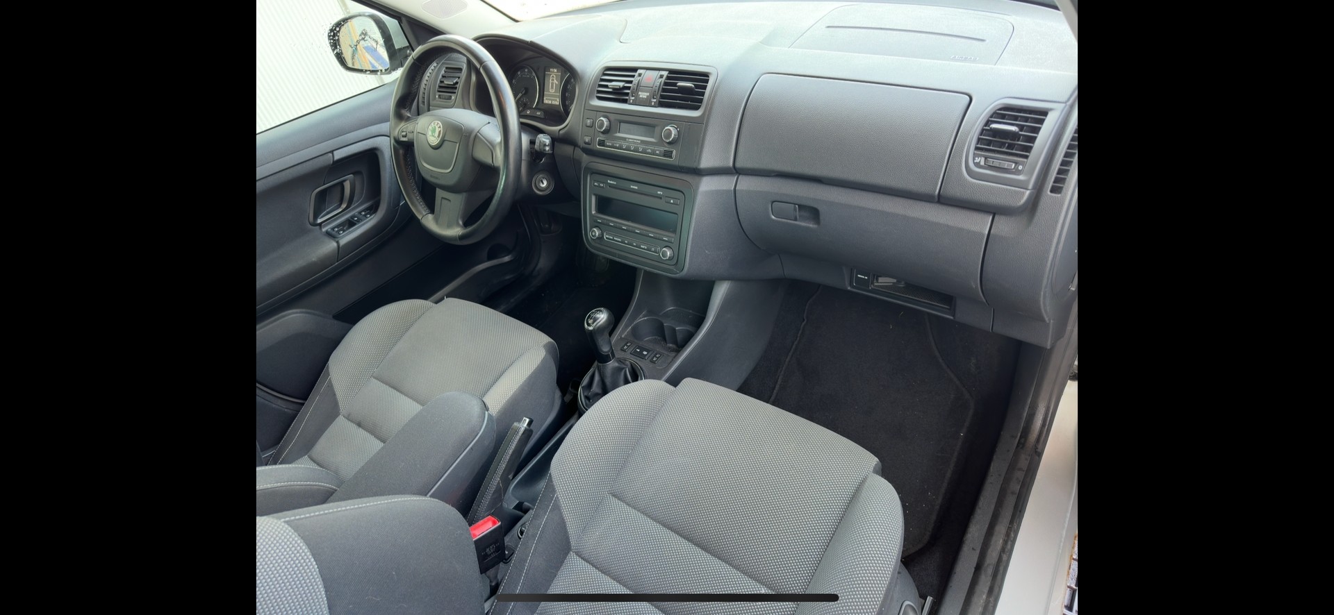 SKODA Fabia 1.2 TSI Elegance-image-4