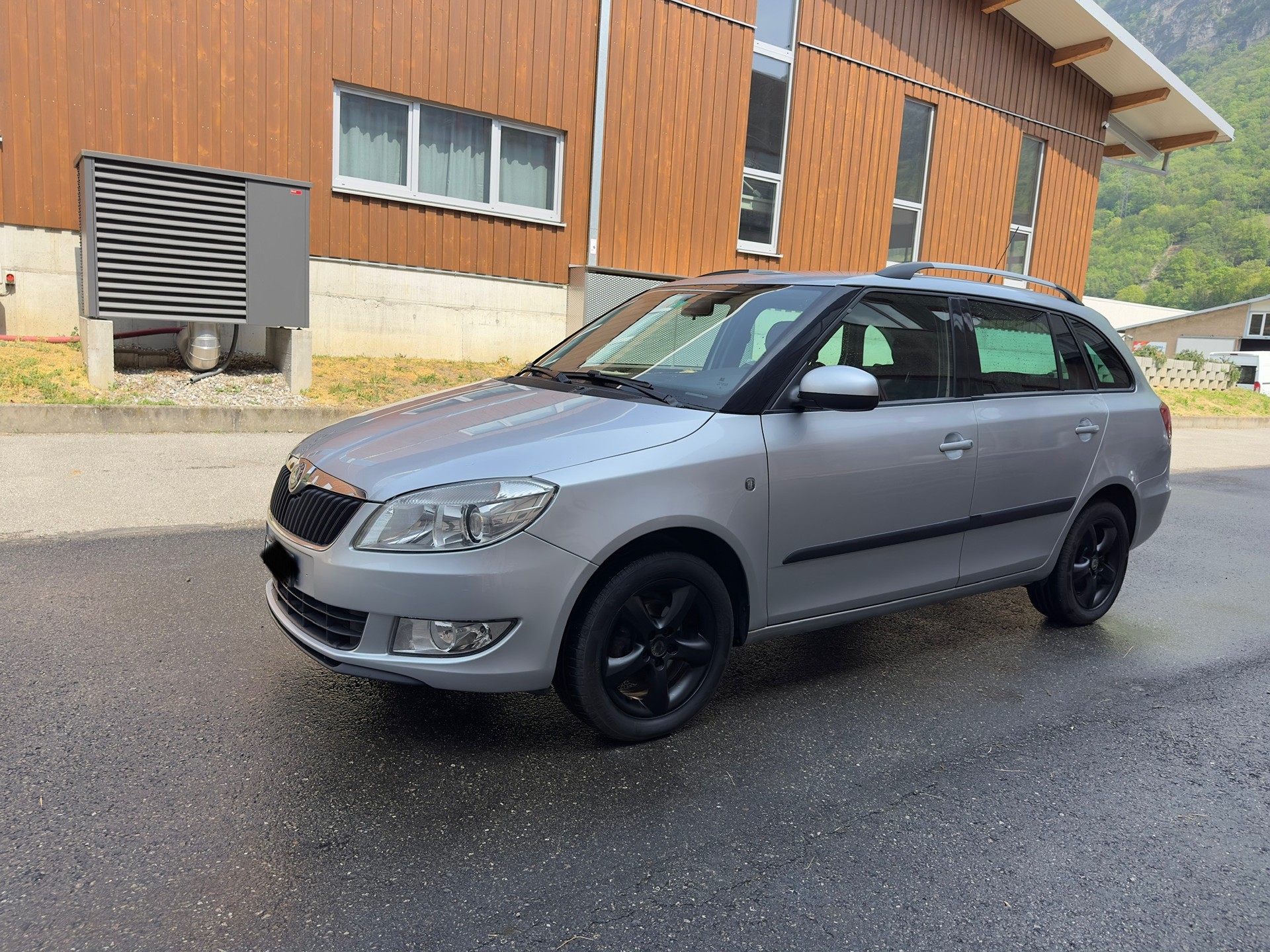 SKODA Fabia 1.2 TSI Elegance-image-1