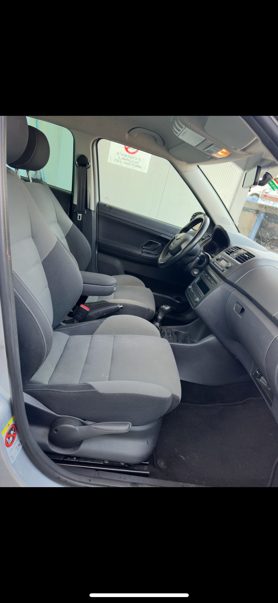 SKODA Fabia 1.2 TSI Elegance-image-5
