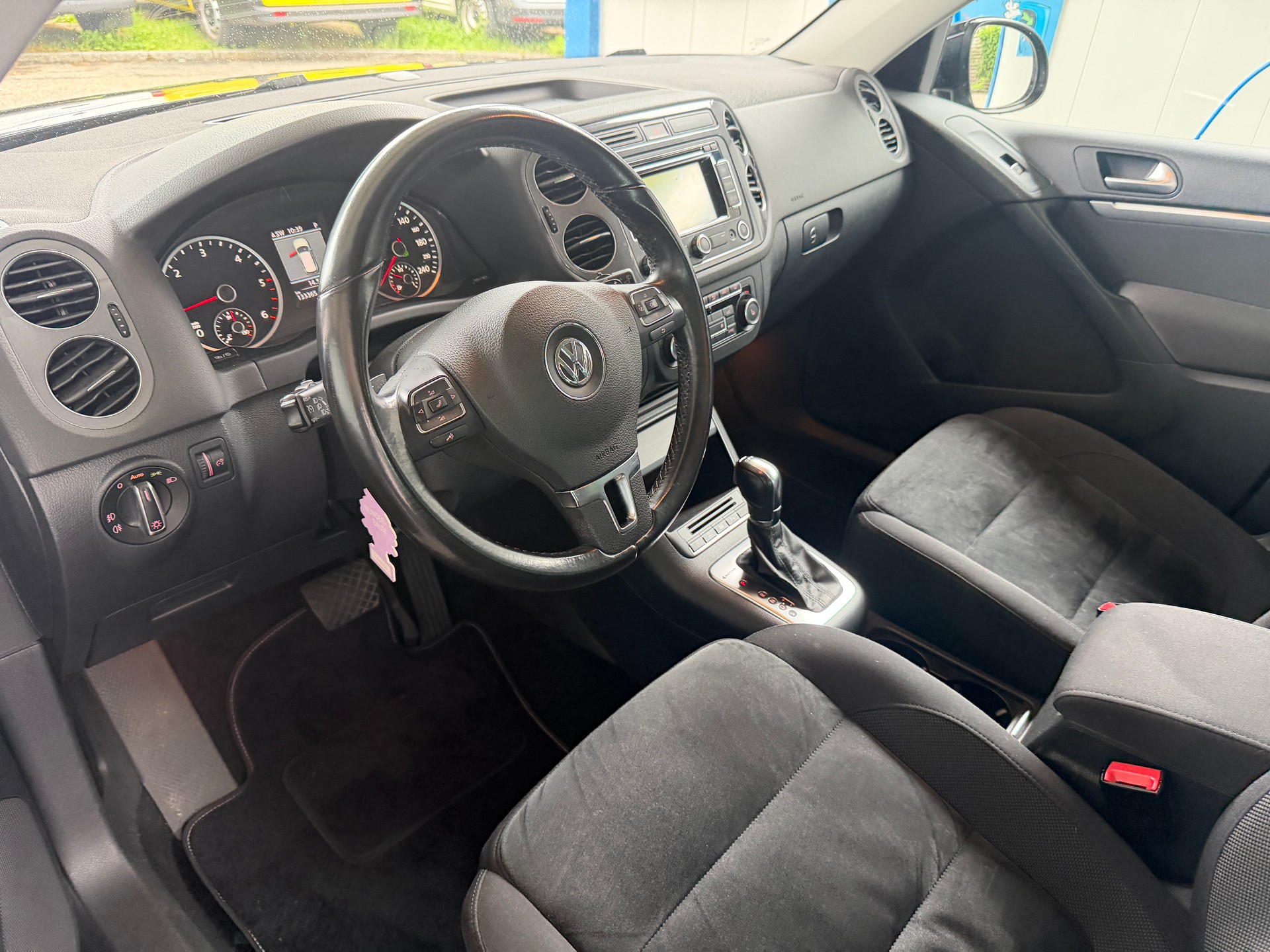 VW Tiguan 2.0 TDI BMT Salomon 4Motion DSG-image-10