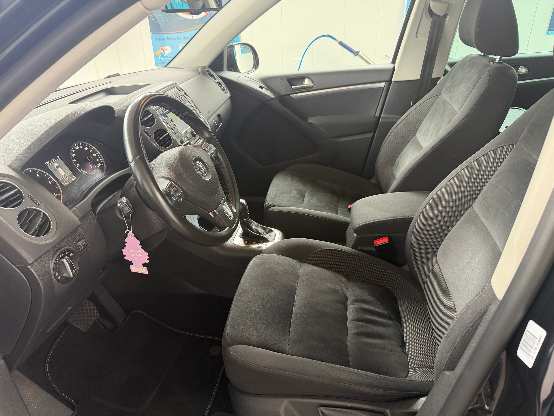 VW Tiguan 2.0 TDI BMT Salomon 4Motion DSG-image-11