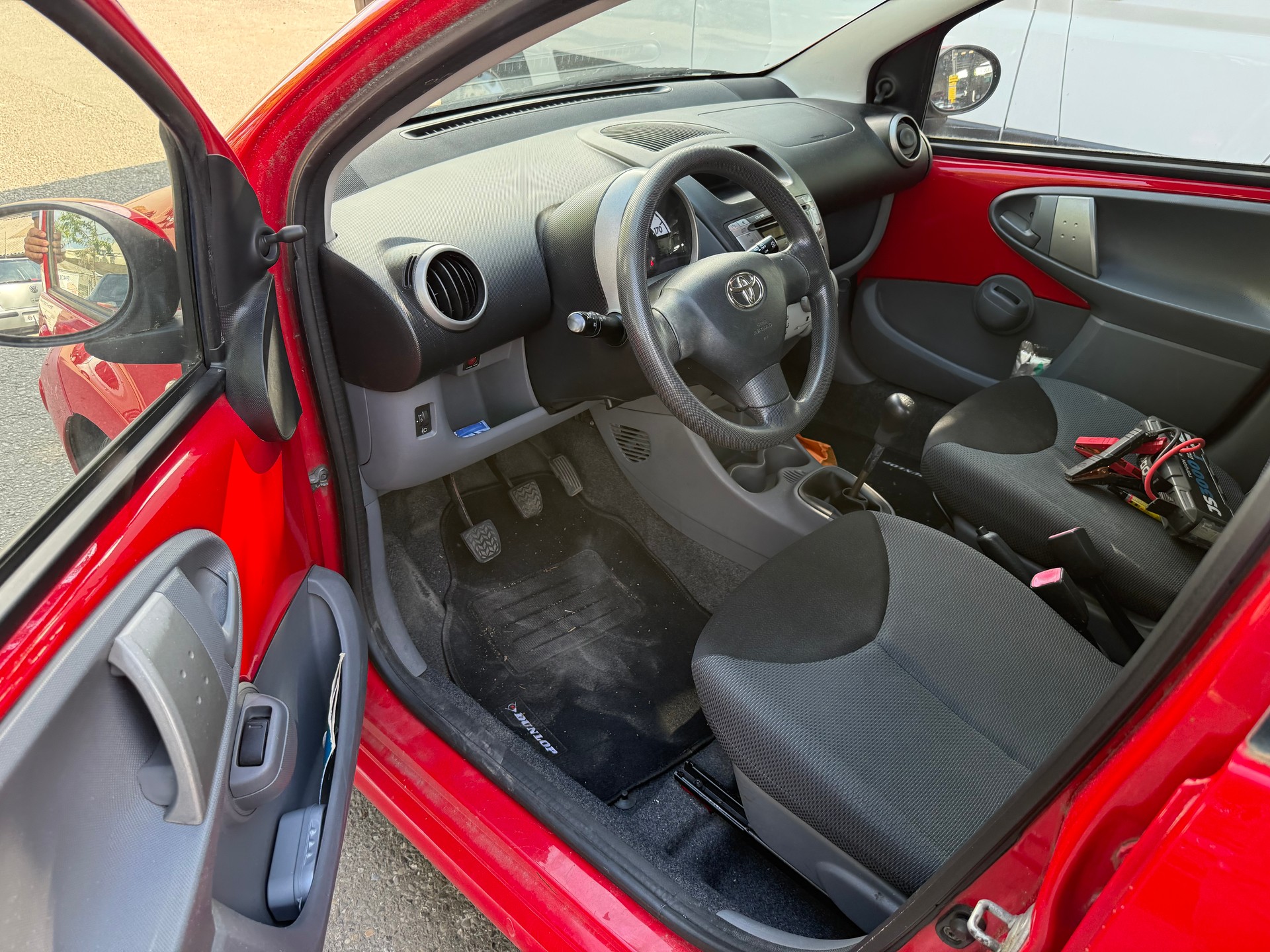 TOYOTA Aygo 1.0 Linea Terra-image-8