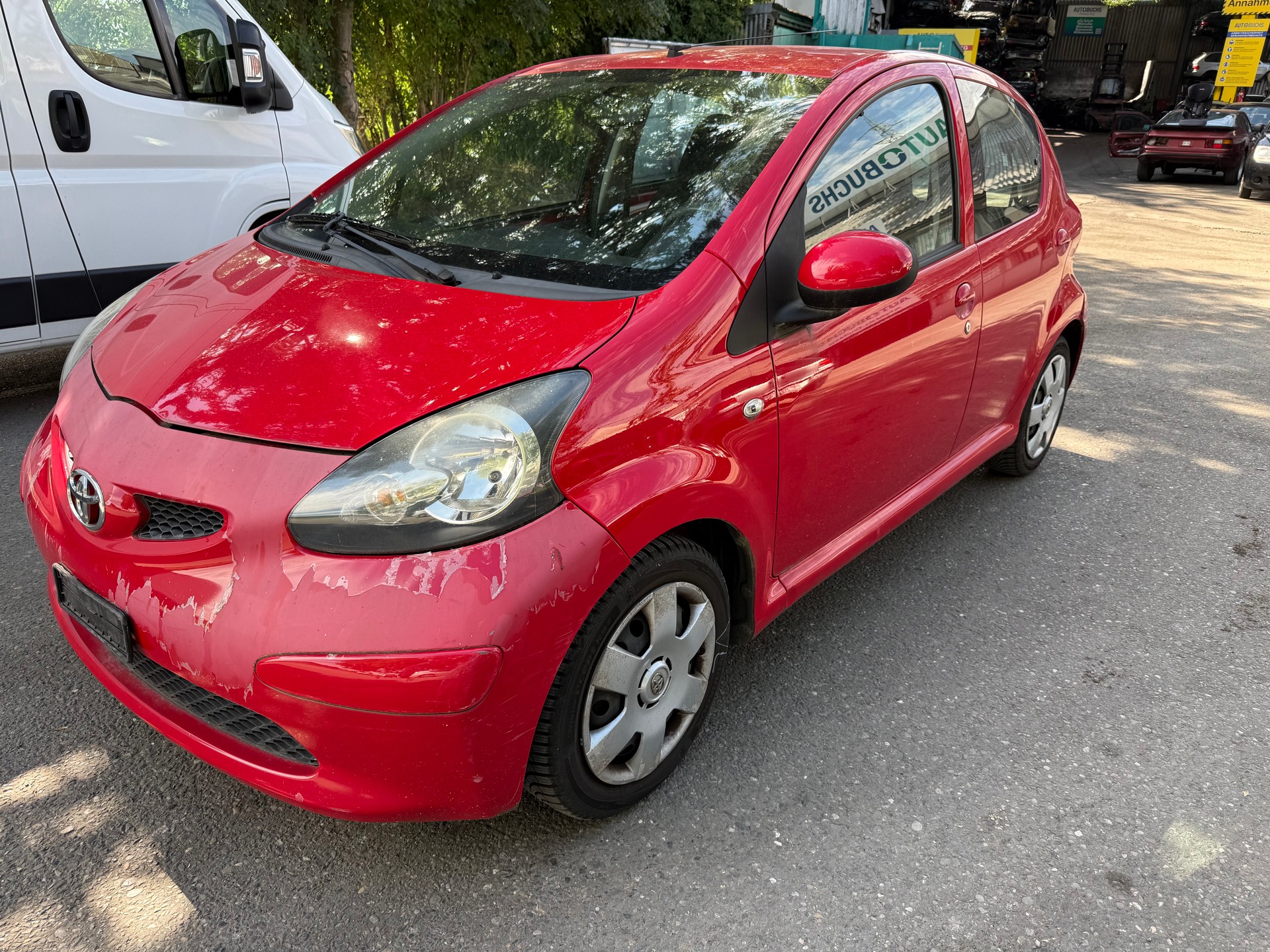 TOYOTA Aygo 1.0 Linea Terra-image-2
