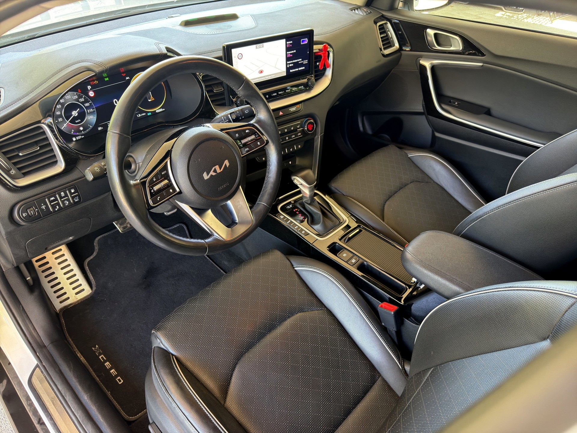 KIA Xceed 1.6 GDi Plug-in Hybrid Style DCT-image-10