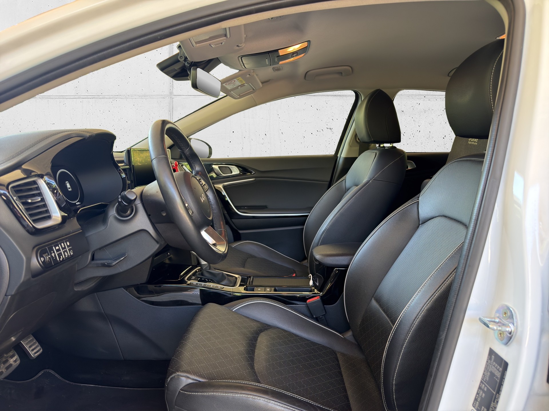 KIA Xceed 1.6 GDi Plug-in Hybrid Style DCT-image-9