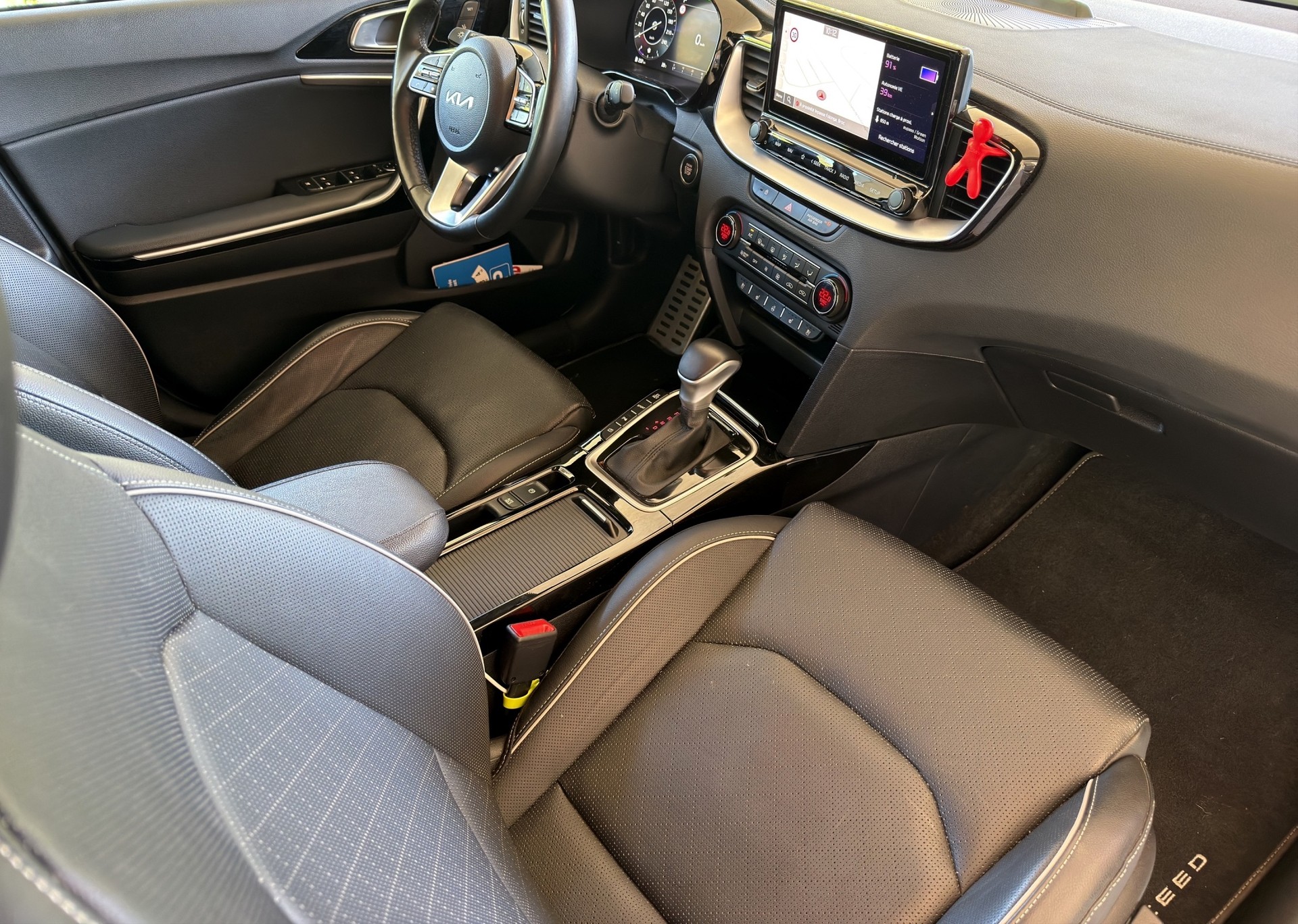 KIA Xceed 1.6 GDi Plug-in Hybrid Style DCT-image-21