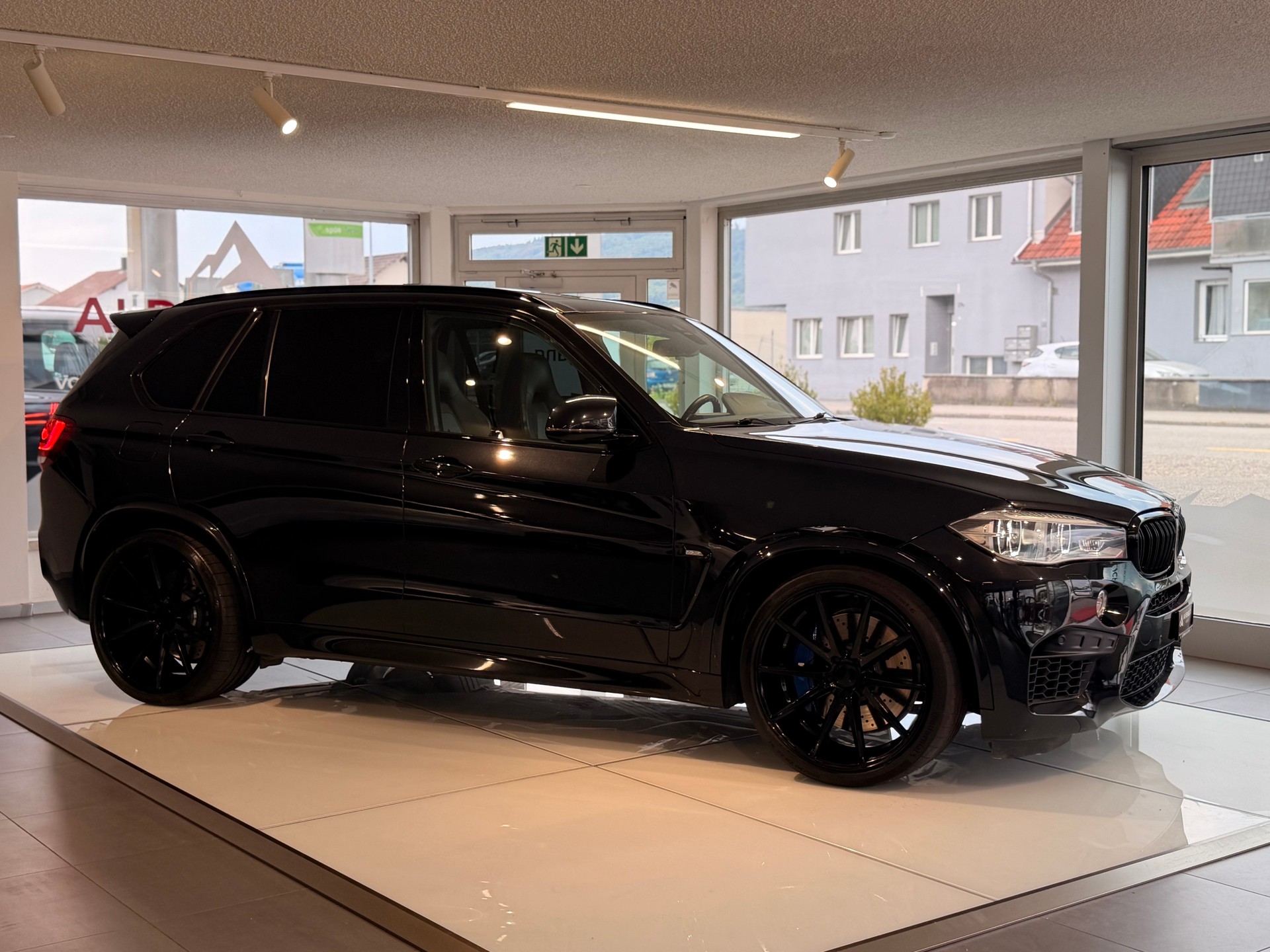 BMW X5M Steptronic-image-4