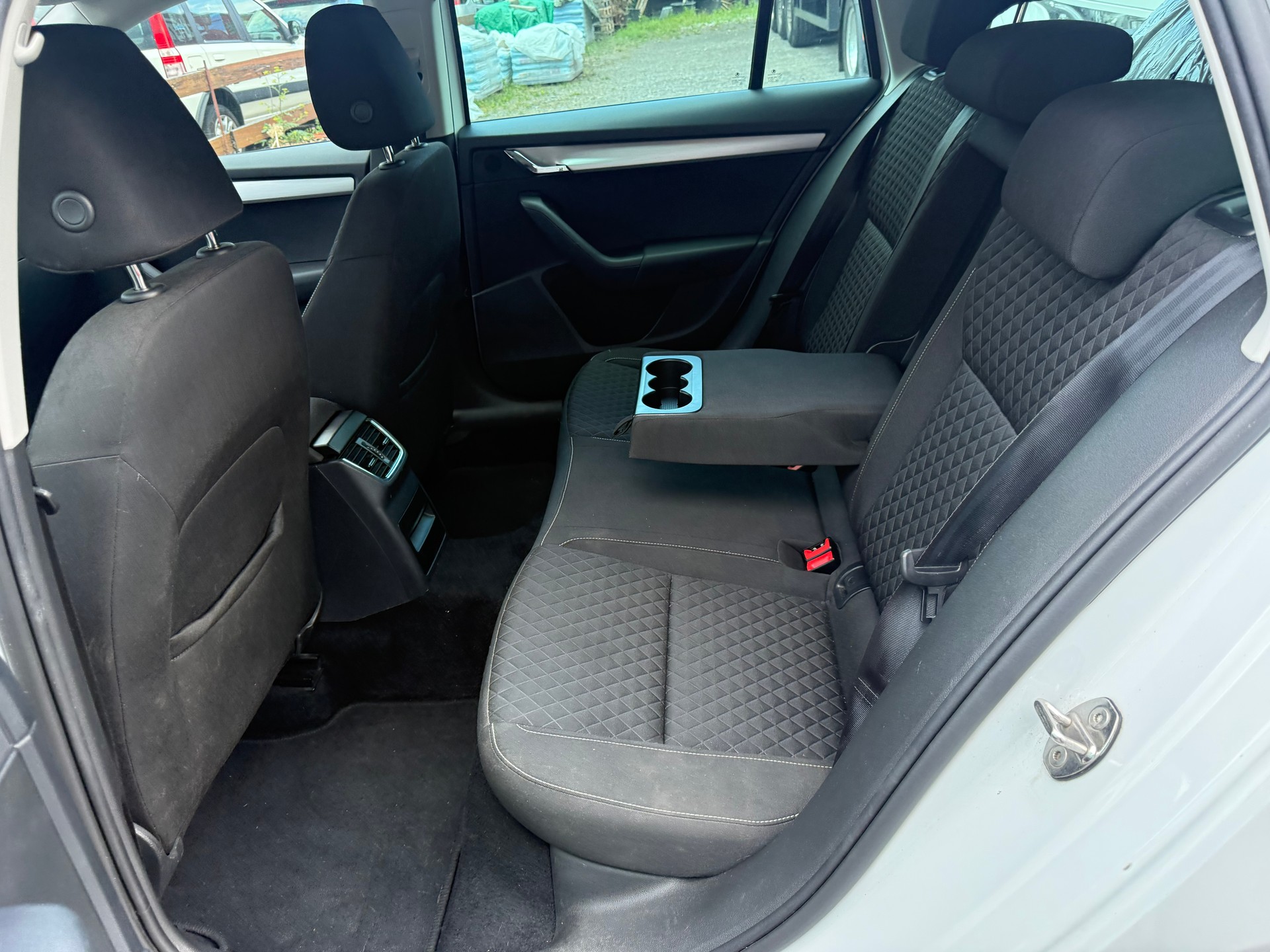 SKODA Octavia Combi 1.5 TSI Style DSG-showroom-element-3