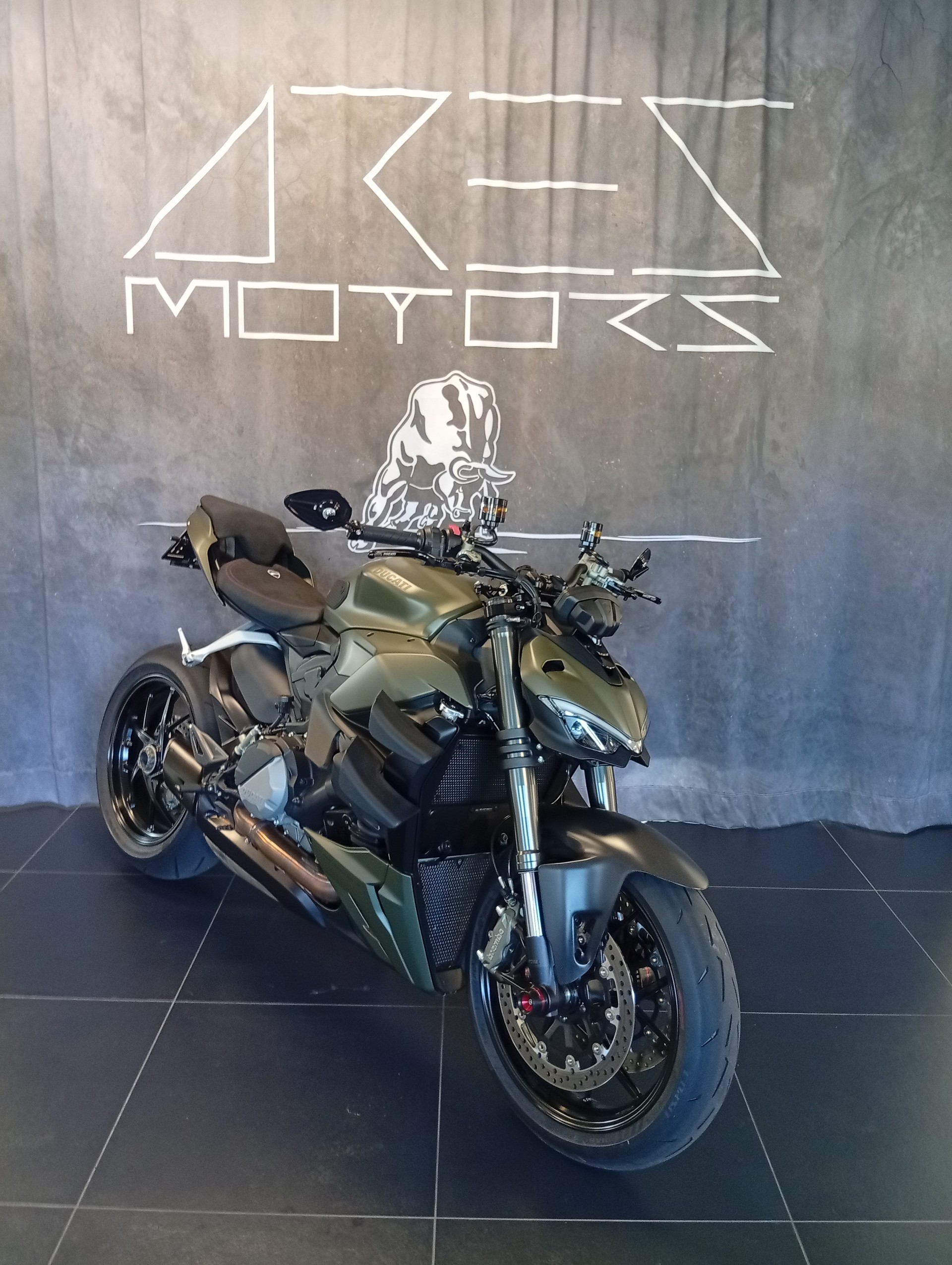 DUCATI Streetfighter V2-image-1