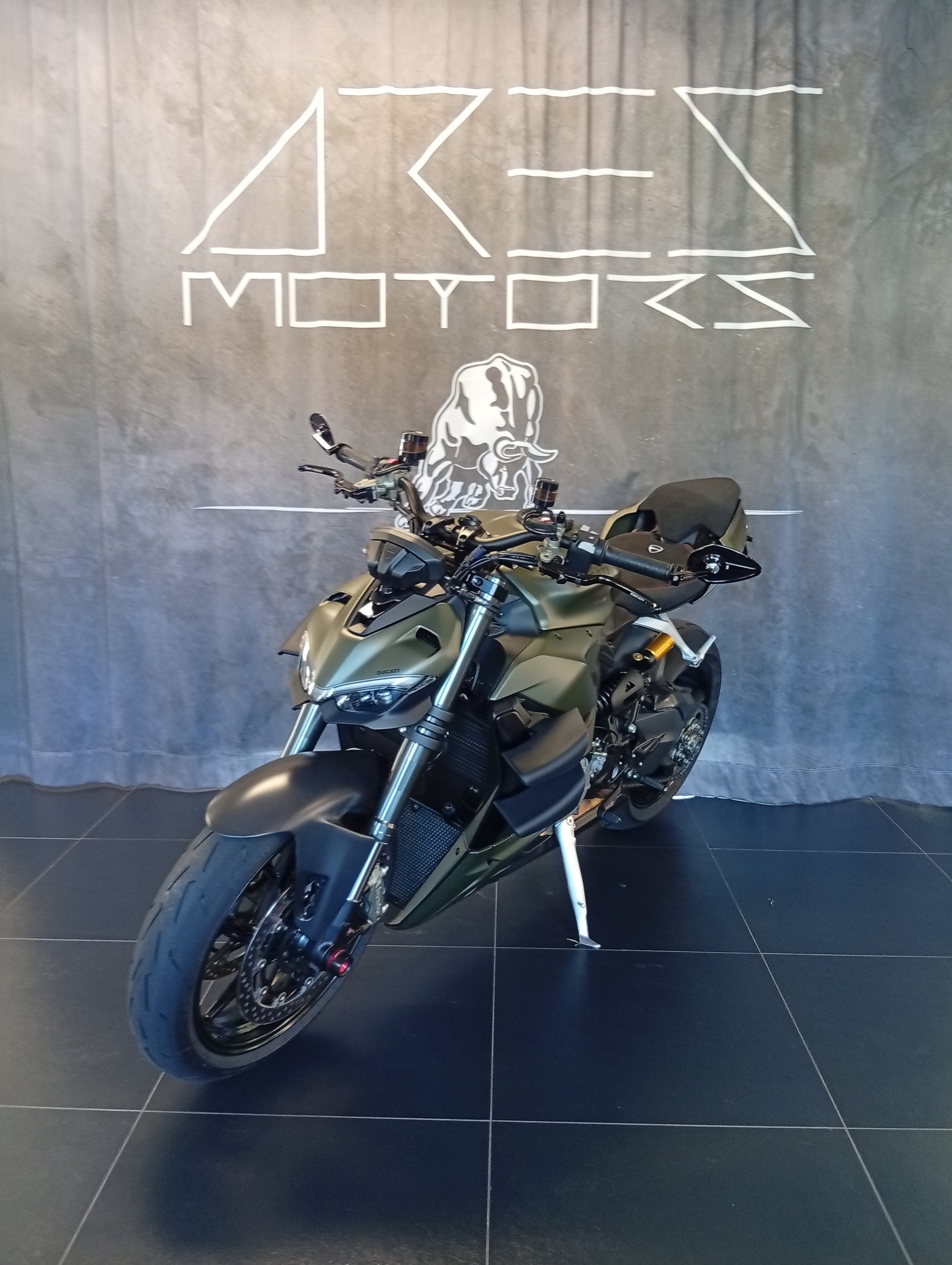 DUCATI Streetfighter V2-image-3