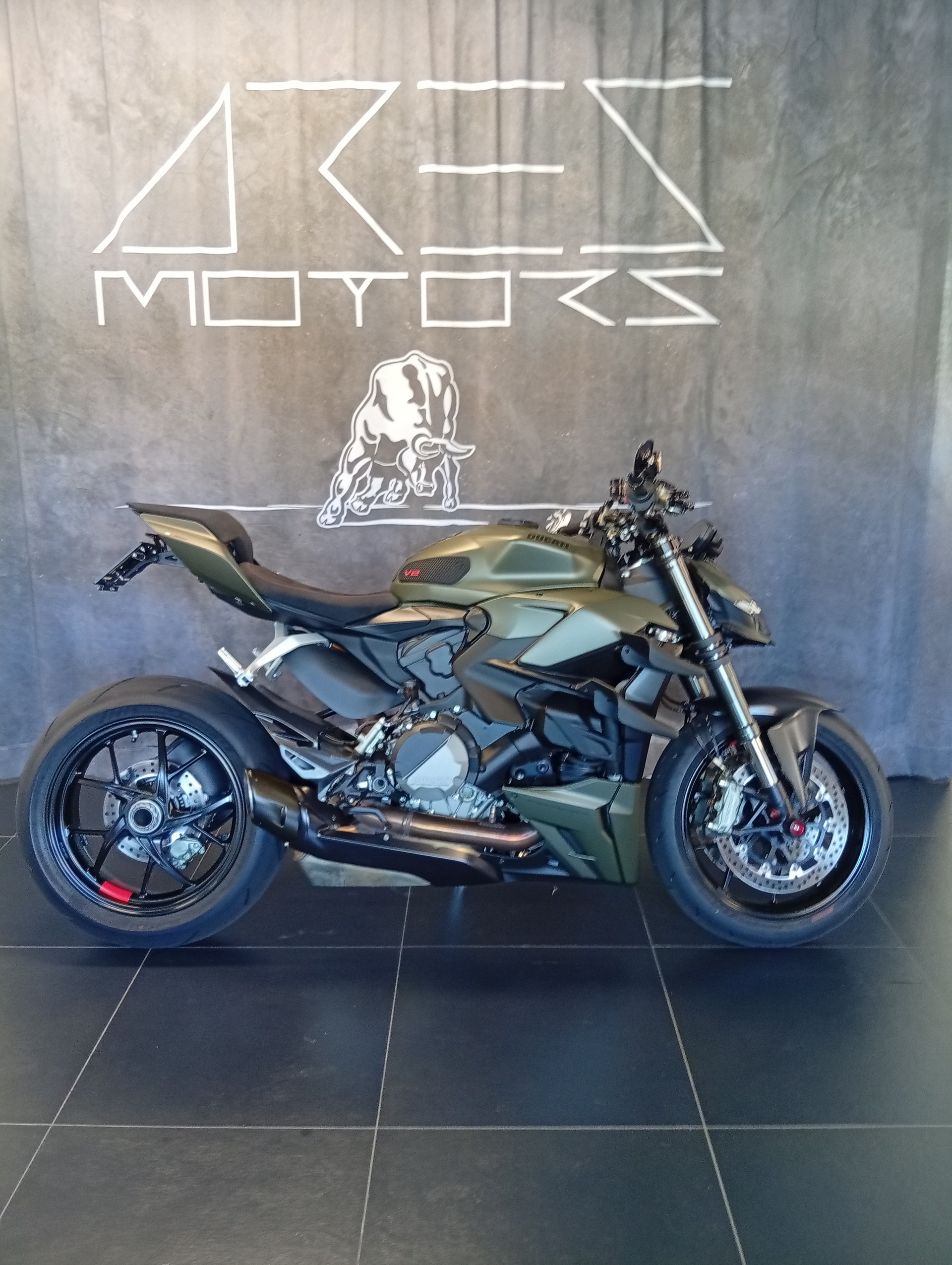 DUCATI Streetfighter V2-image-0