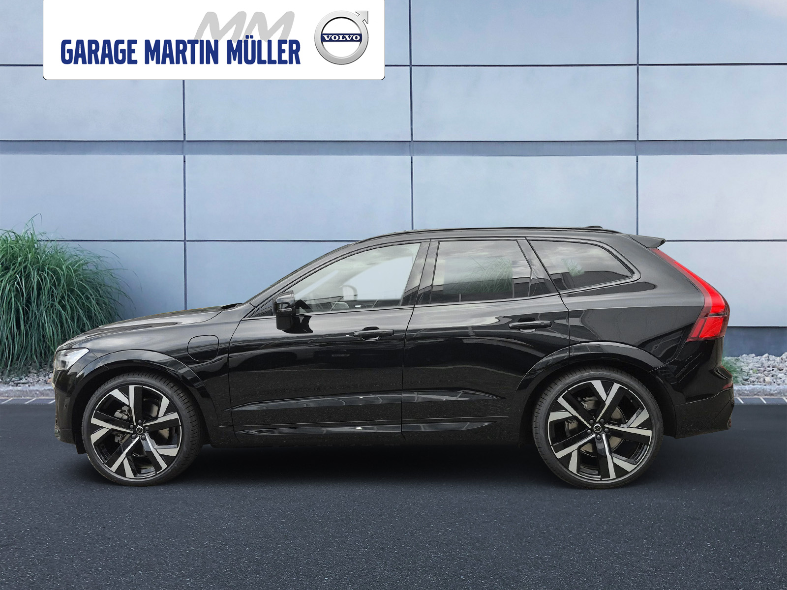VOLVO XC60 2.0 T6 TE Black Edition eAWD-showroom-element-1