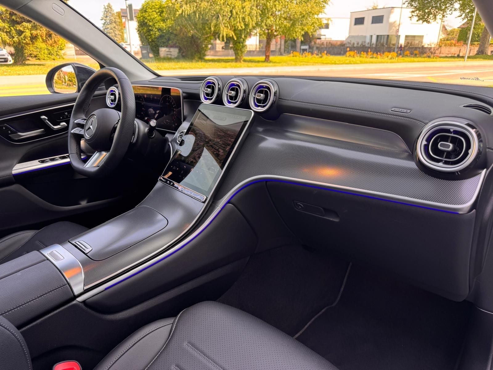MERCEDES-BENZ GLC 300 e 4Matic EQ Star 9G-Tronic-image-6