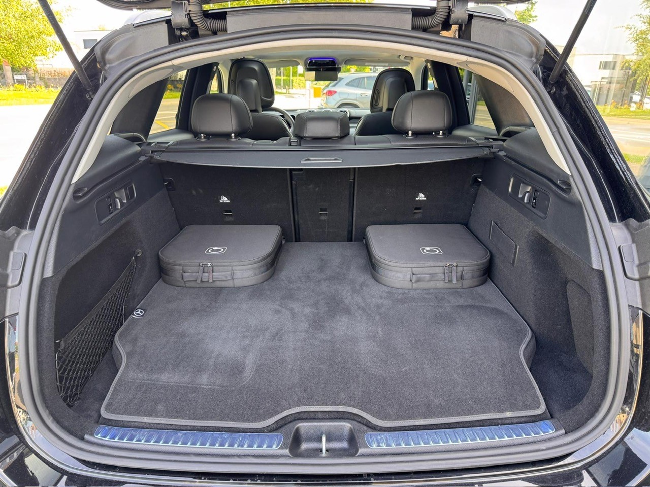MERCEDES-BENZ GLC 300 e 4Matic EQ Star 9G-Tronic-image-5
