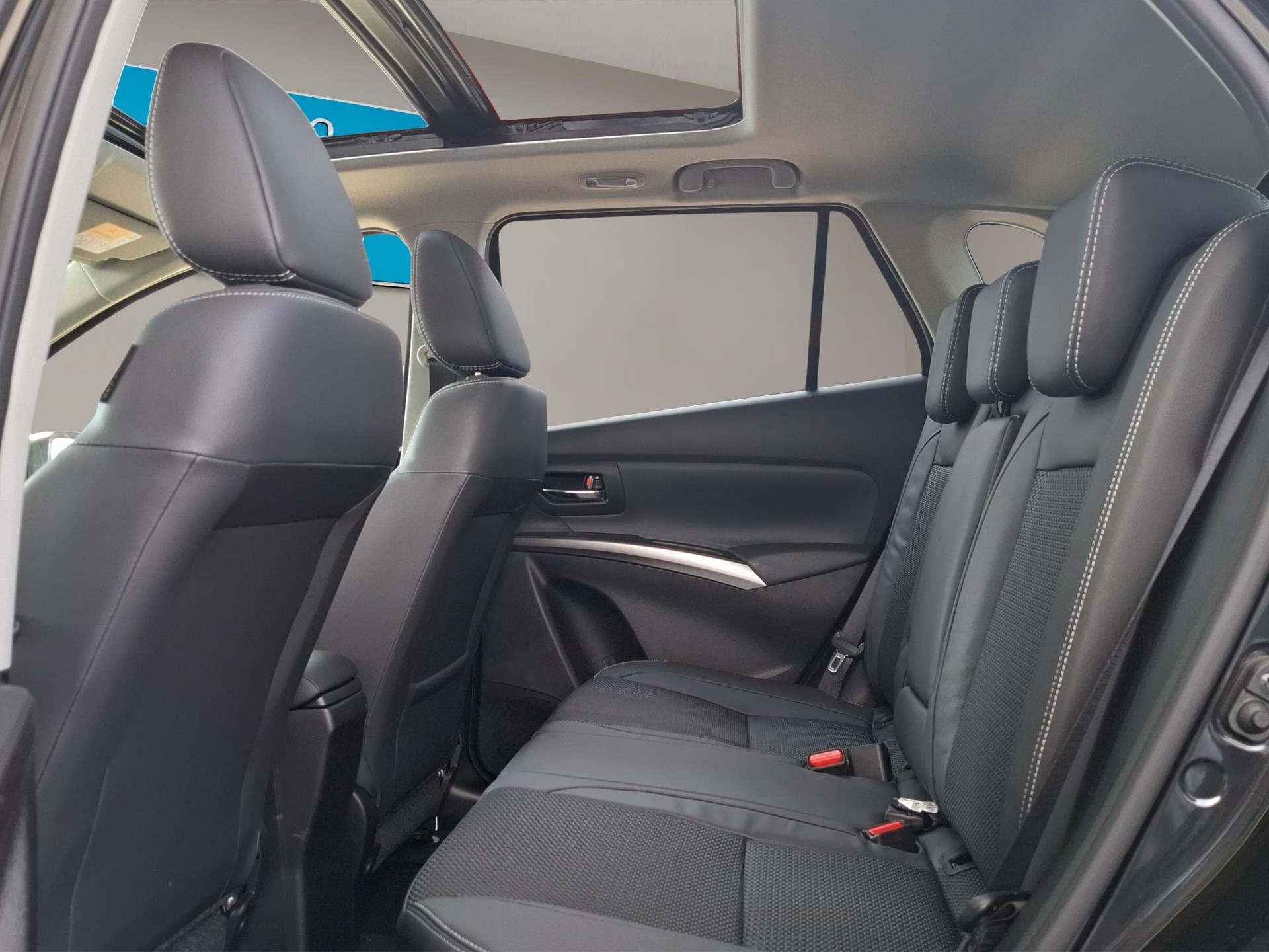 SUZUKI S-Cross 1.4 T Piz Sulai Top Hybrid 4x4-image-10