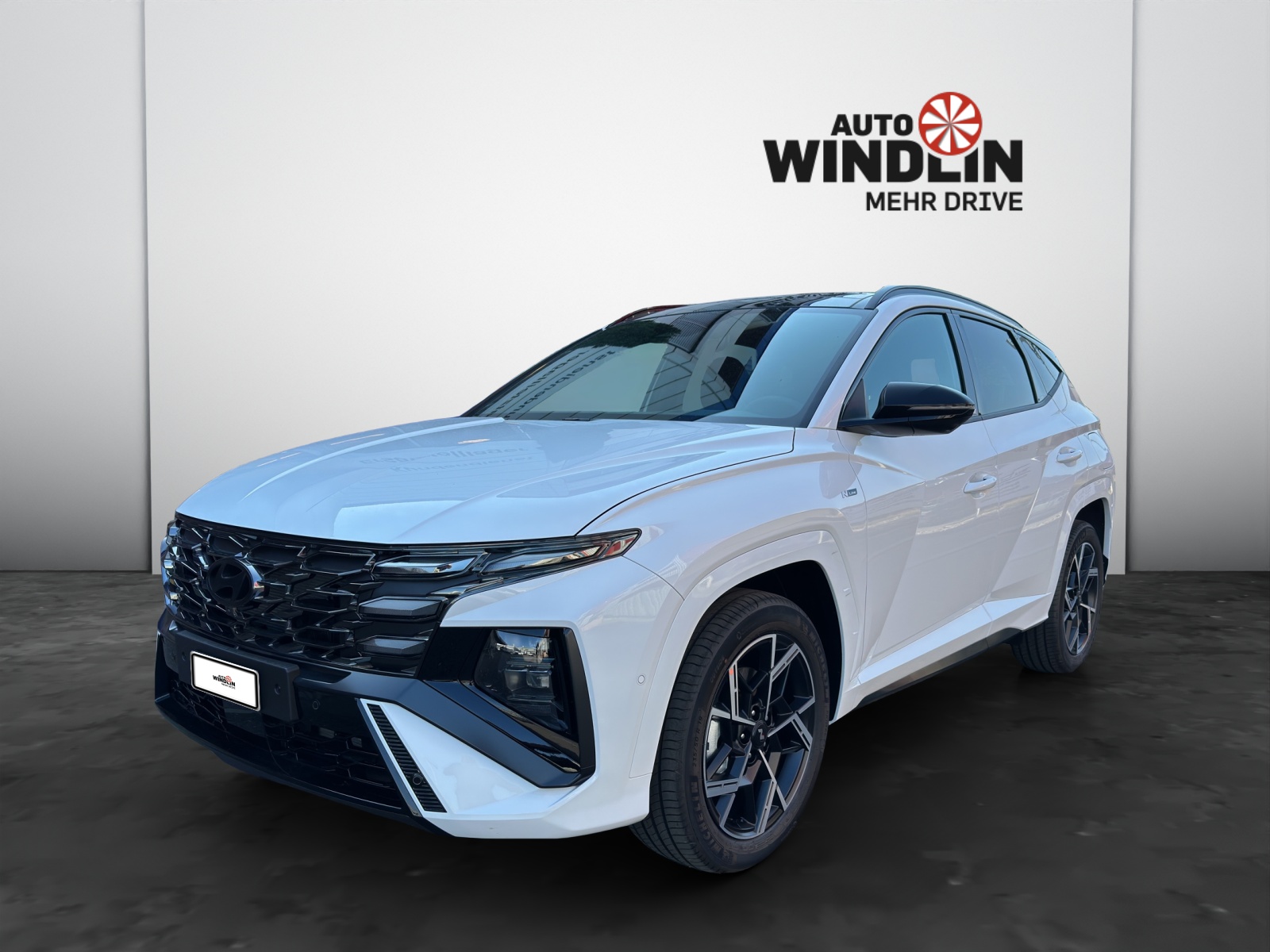 HYUNDAI Tucson 1.6 T-GDi HEV N-Line Sunroof 4WD MY27-showroom-element-1