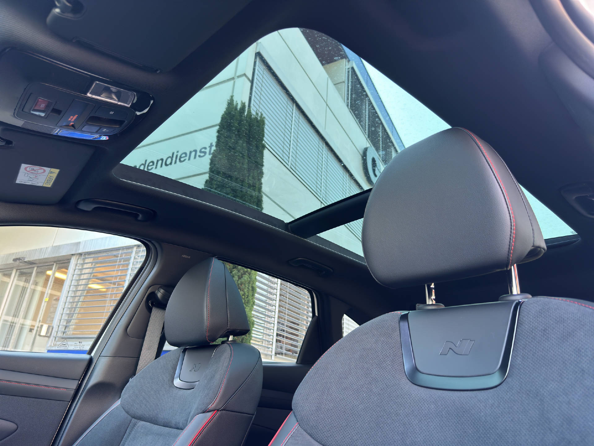 HYUNDAI Tucson 1.6 T-GDi HEV N-Line Sunroof 4WD MY27-image-13