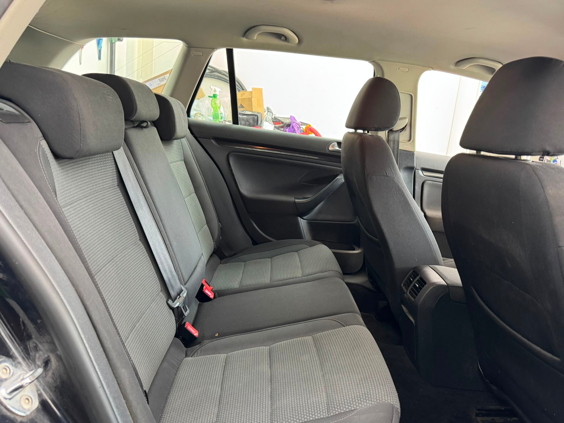 VW Golf Variant 1.6 TDI Comfortline 4Motion-image-13