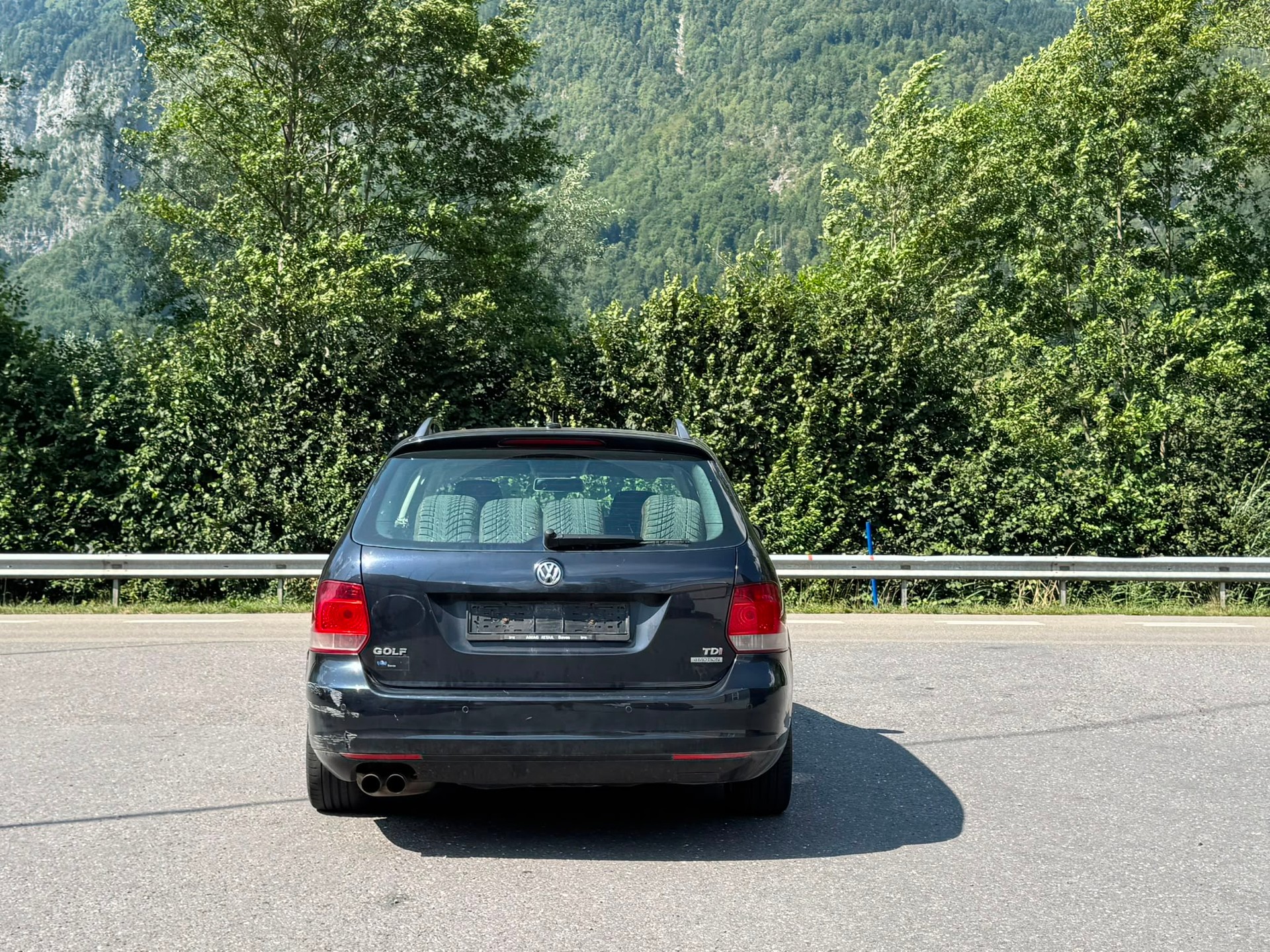 VW Golf Variant 1.6 TDI Comfortline 4Motion-image-12