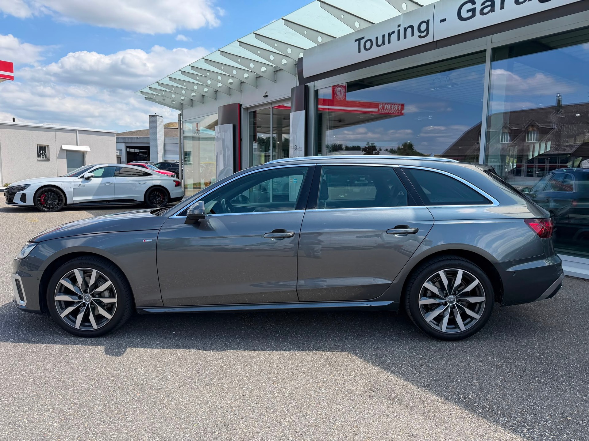 AUDI A4 Avant 40 TDI S line quattro S-tronic-showroom-element-1