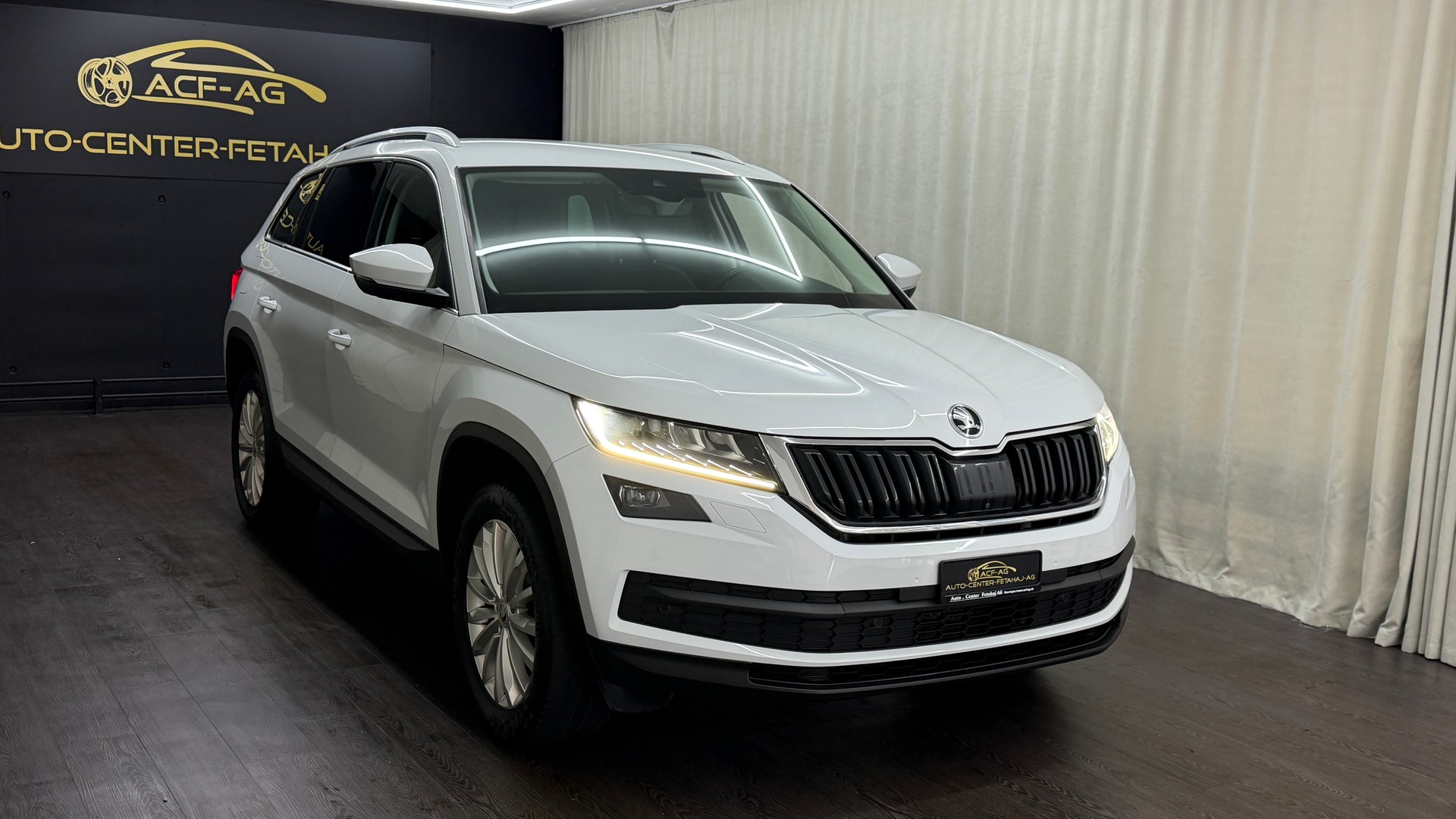 SKODA Kodiaq 2.0 TSI Style DSG 4x4-showroom-element-2