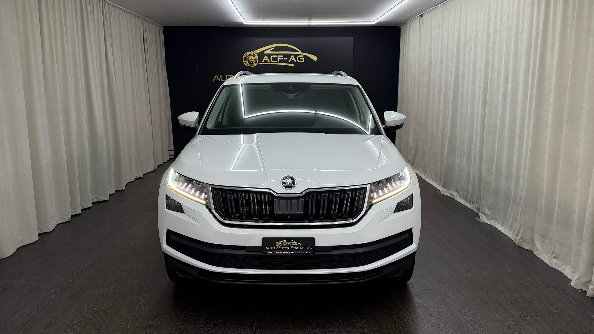 SKODA Kodiaq 2.0 TSI Style DSG 4x4-showroom-element-1