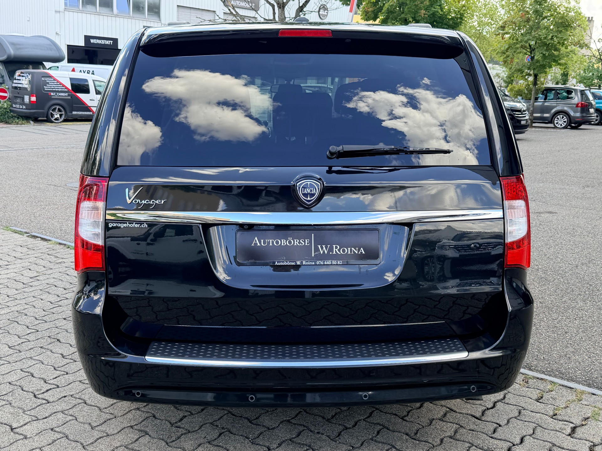 LANCIA Voyager 2.8D Platinum Automatic-showroom-element-3