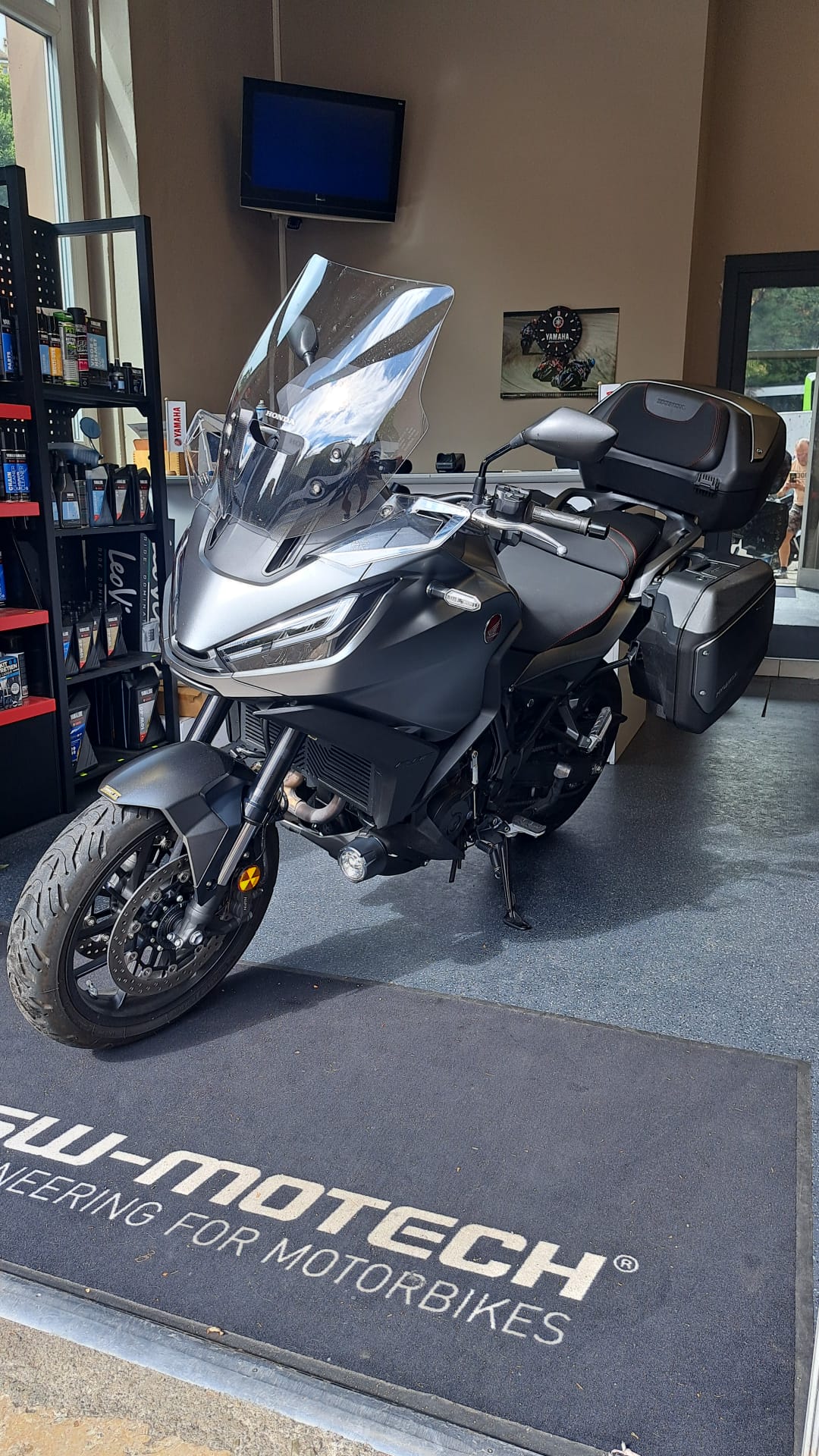 HONDA NT 1100-image-1