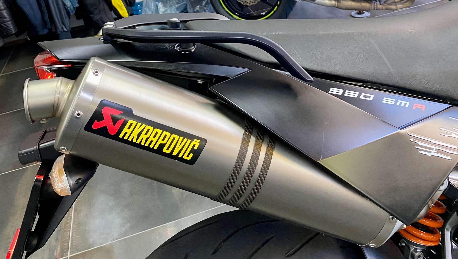KTM 950 Supermoto R-image-3