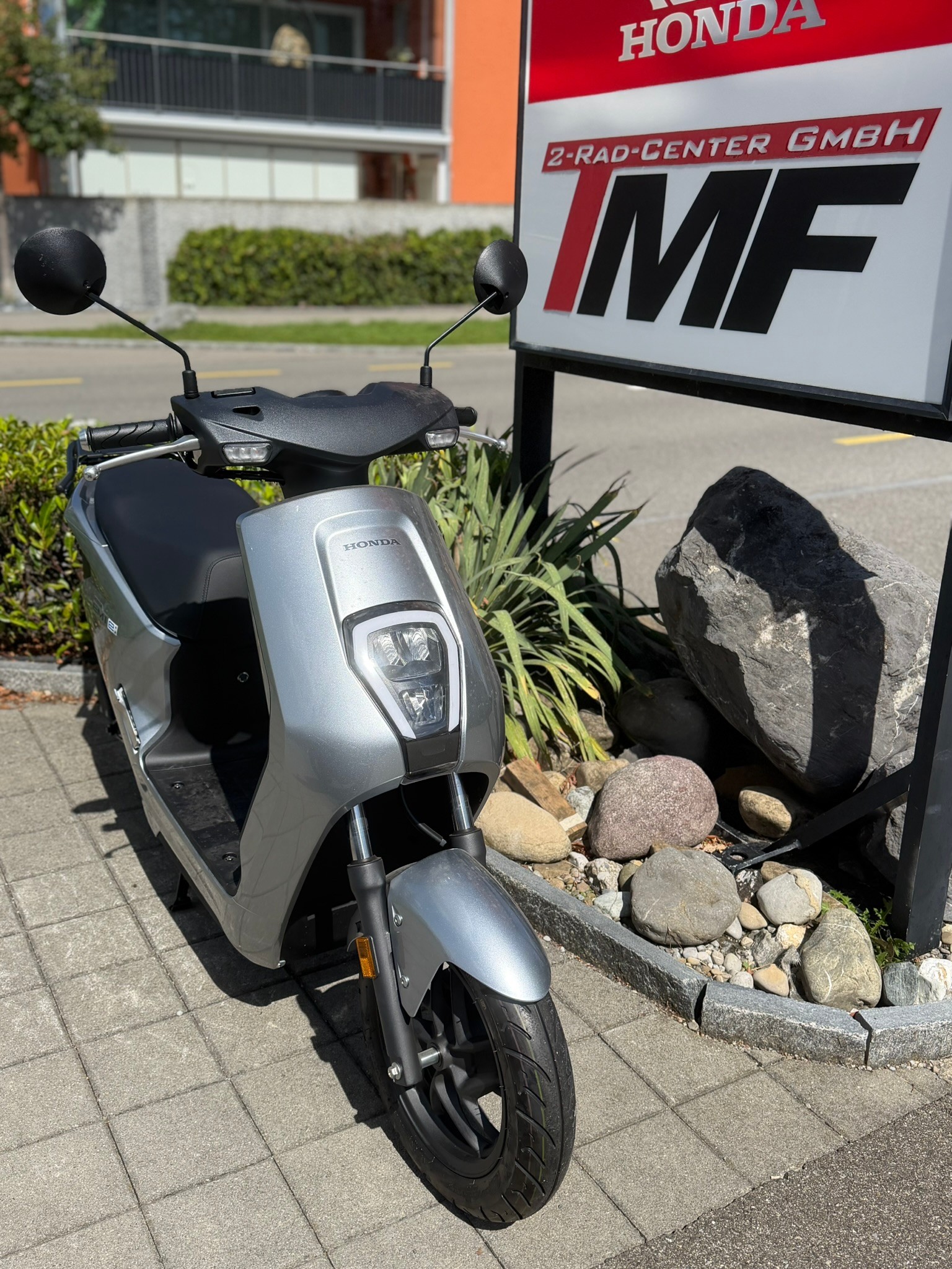 HONDA EM1-E-image-2