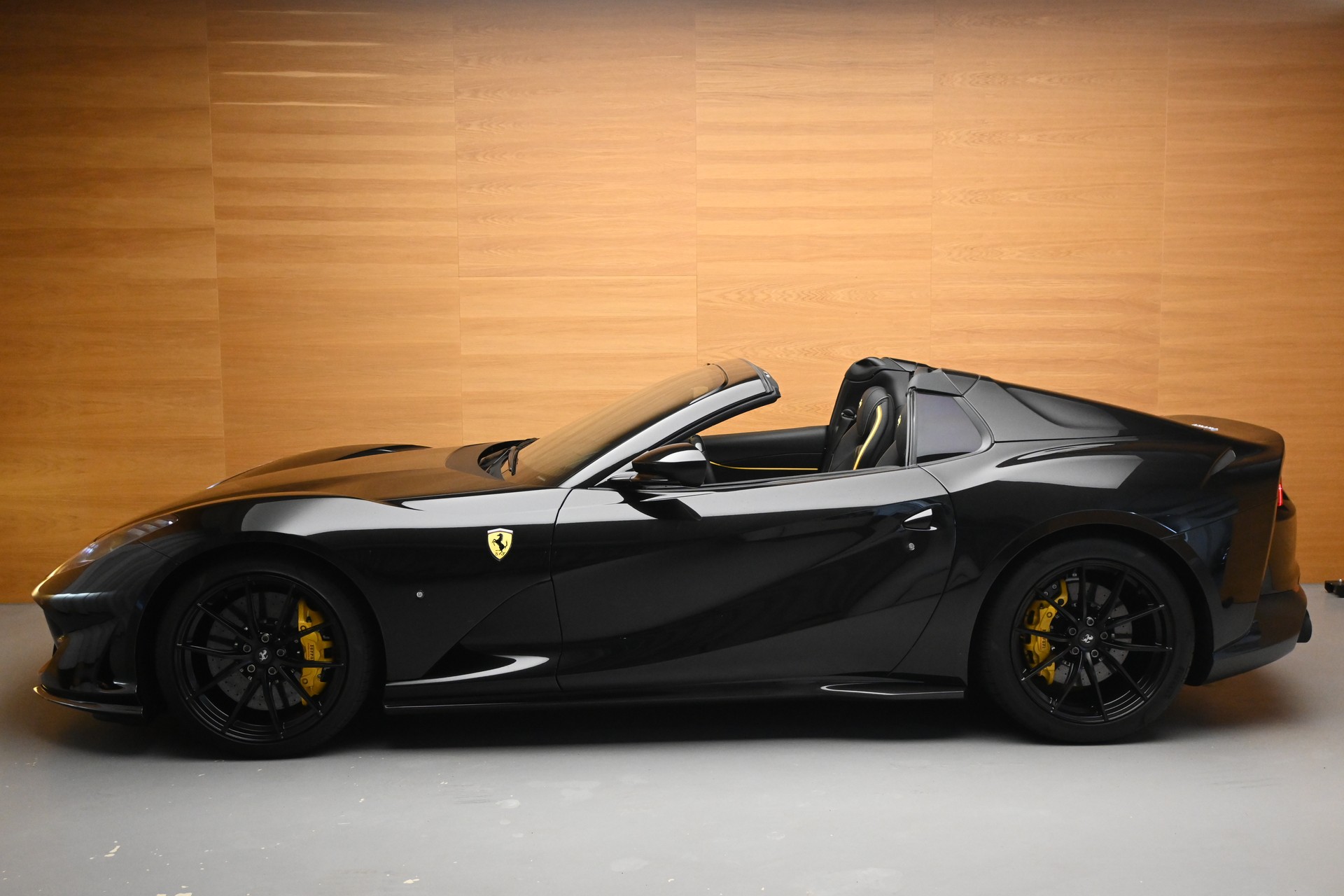 FERRARI 812 GTS 6.5-showroom-element-3