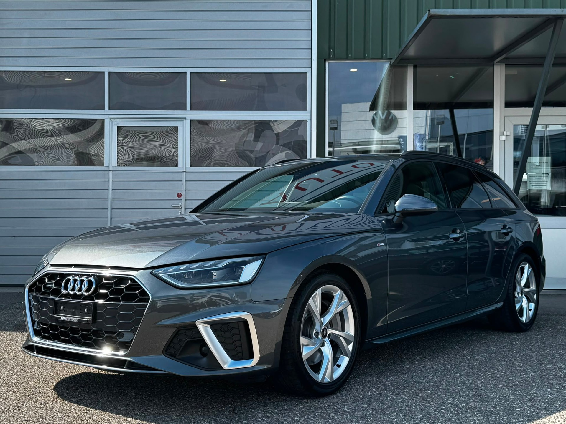 AUDI A4 Avant 45 TFSI S line S-tronic quattro