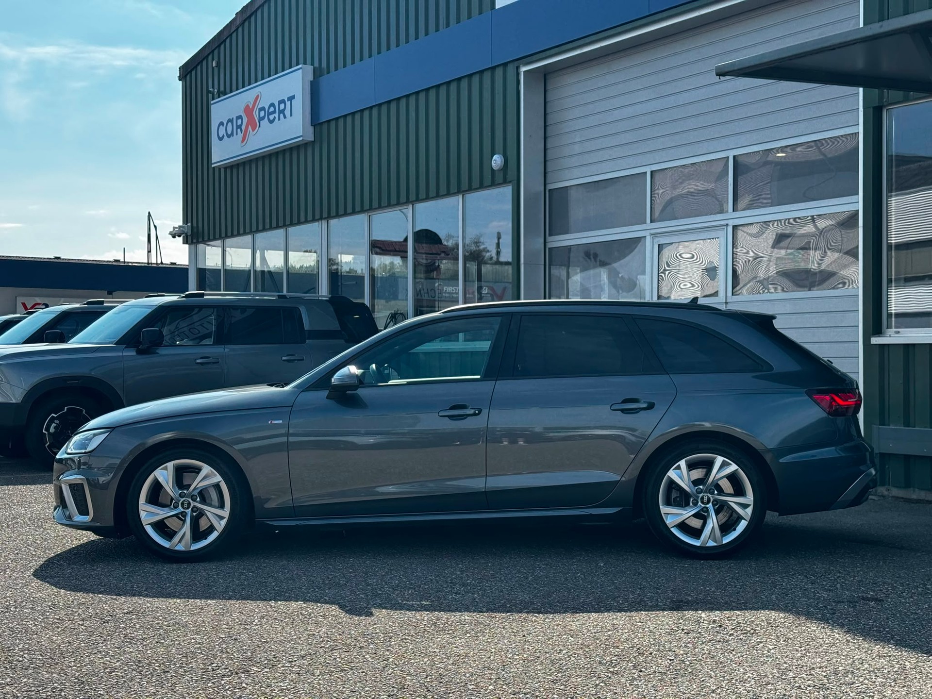 AUDI A4 Avant 45 TFSI S line S-tronic quattro-showroom-element-2