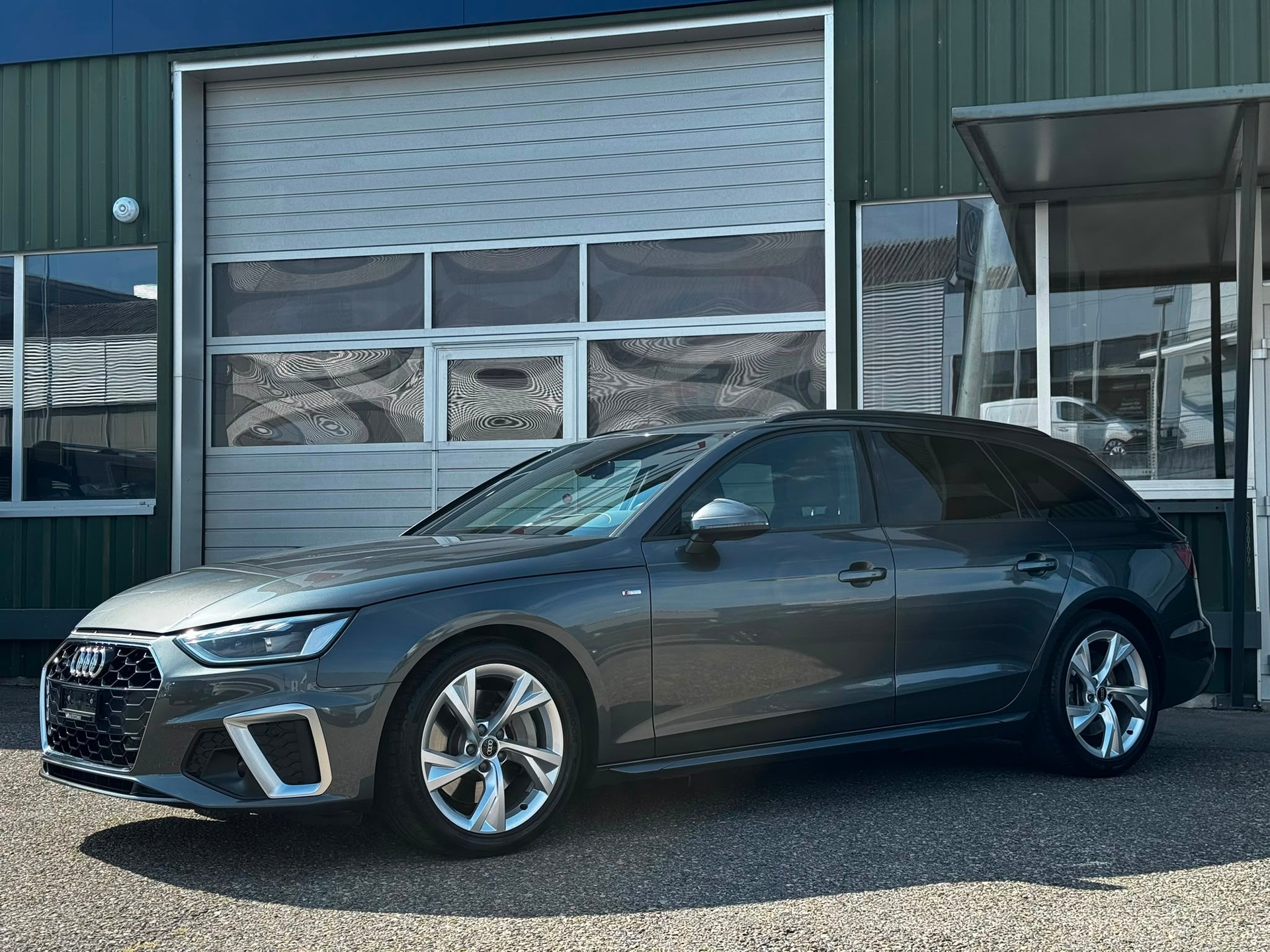 AUDI A4 Avant 45 TFSI S line S-tronic quattro-showroom-element-1